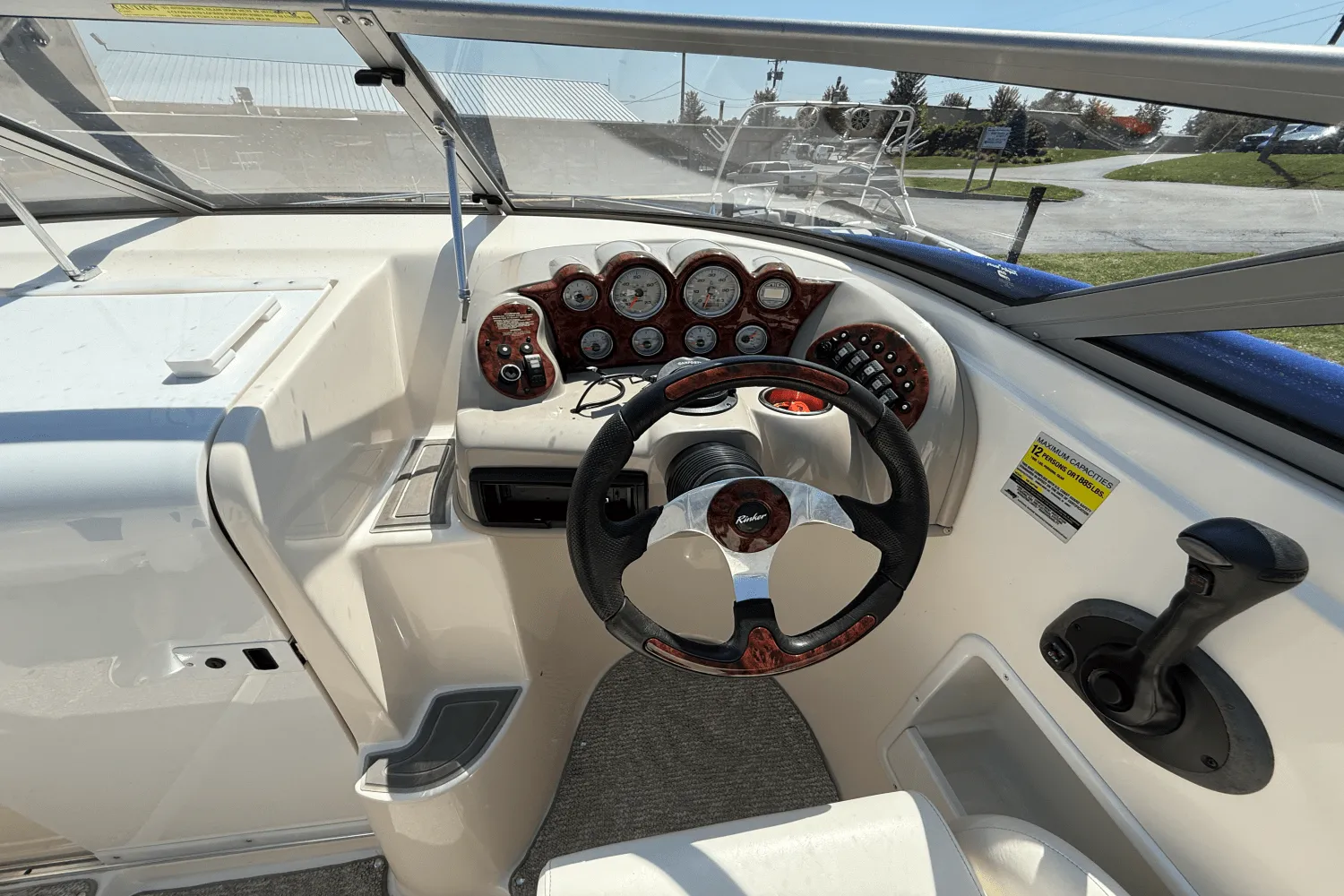 2004 Rinker 232CC Image Thumbnail #10