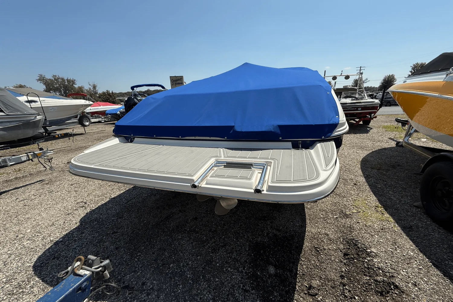 2004 Rinker 232CC Image Thumbnail #4