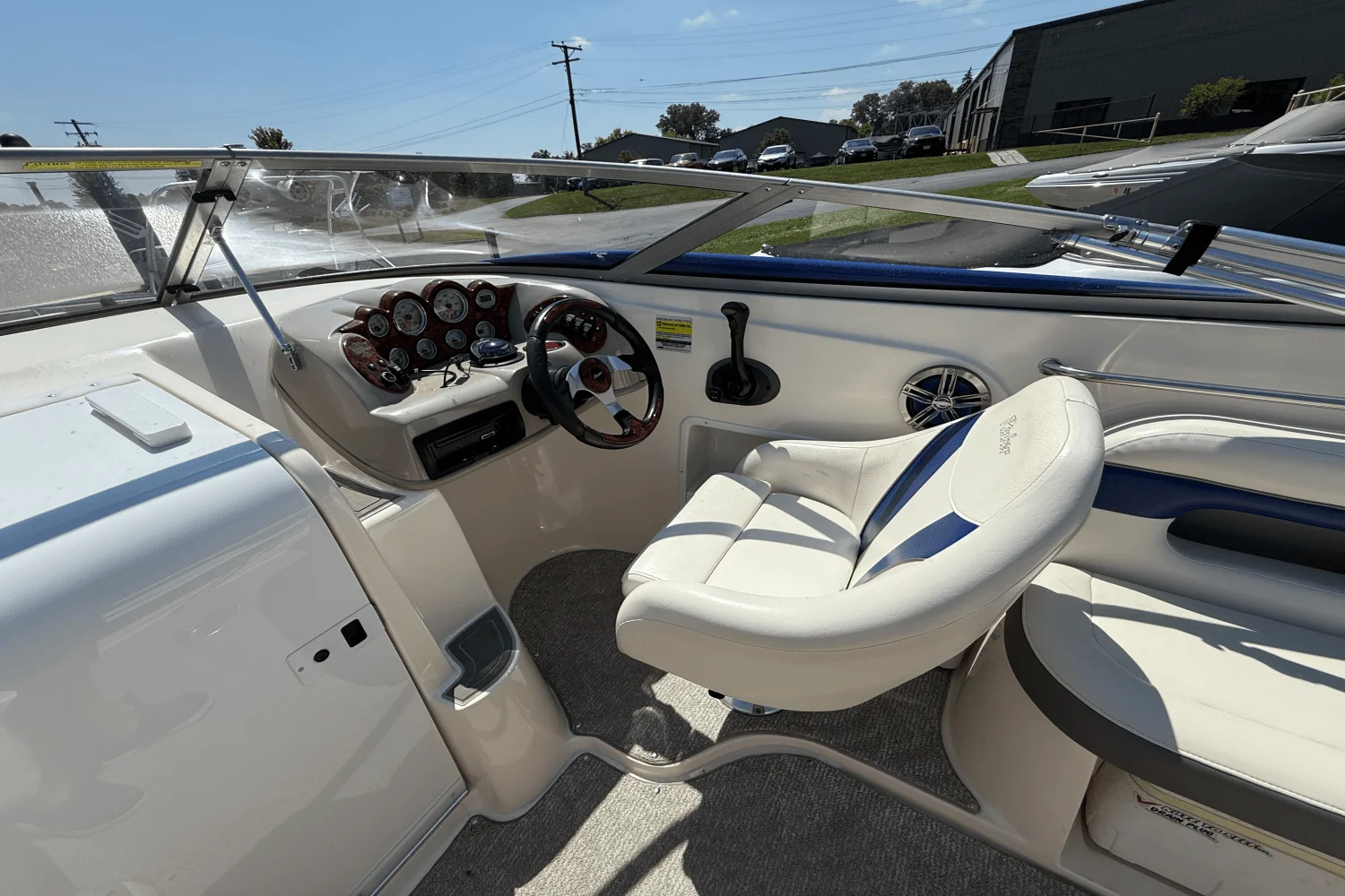 2004 Rinker 232CC Image Thumbnail #11