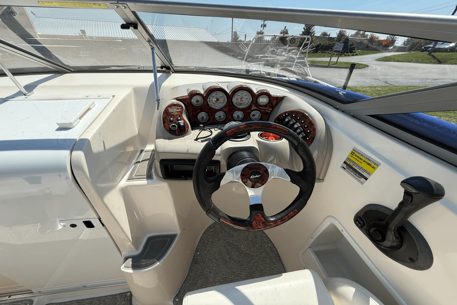 2004 Rinker 232CC Image Thumbnail #10