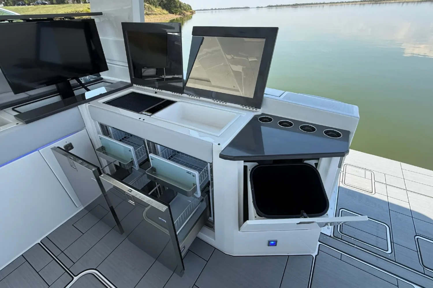 2024 Aviara AV40 Image Thumbnail #29