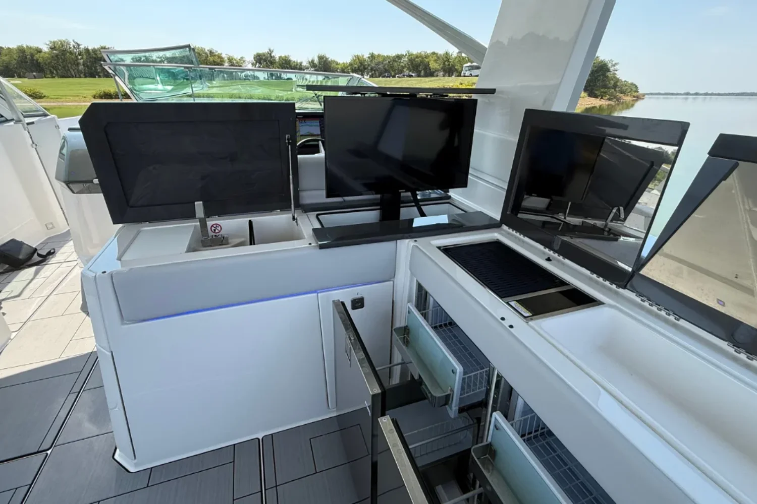 2024 Aviara AV40 Image Thumbnail #31