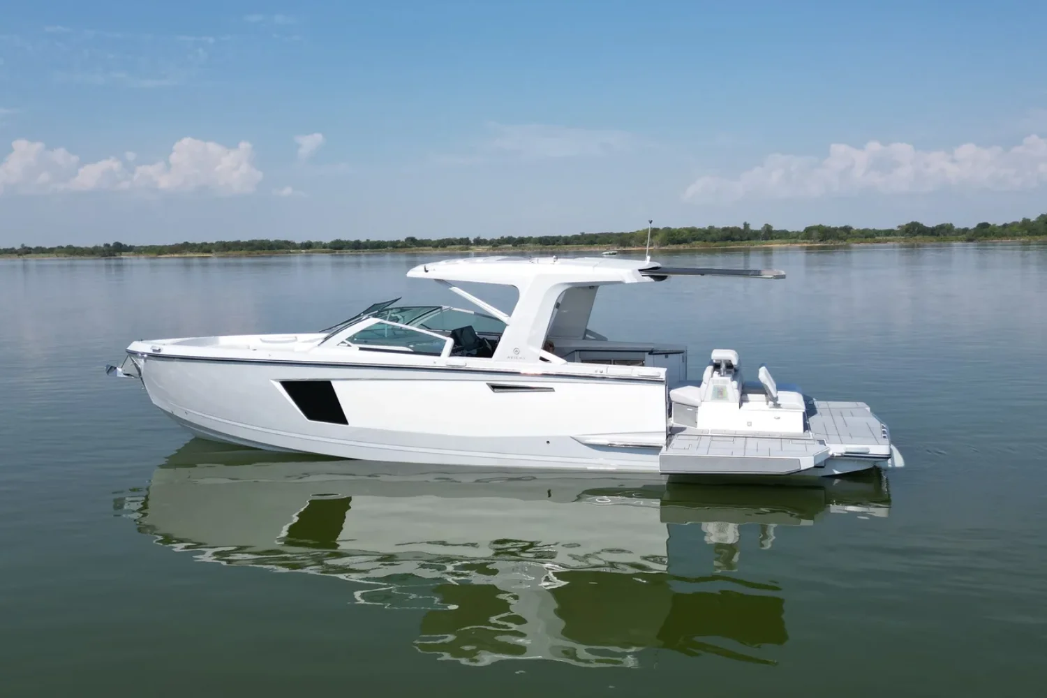 2024 Aviara AV40 Image Thumbnail #2