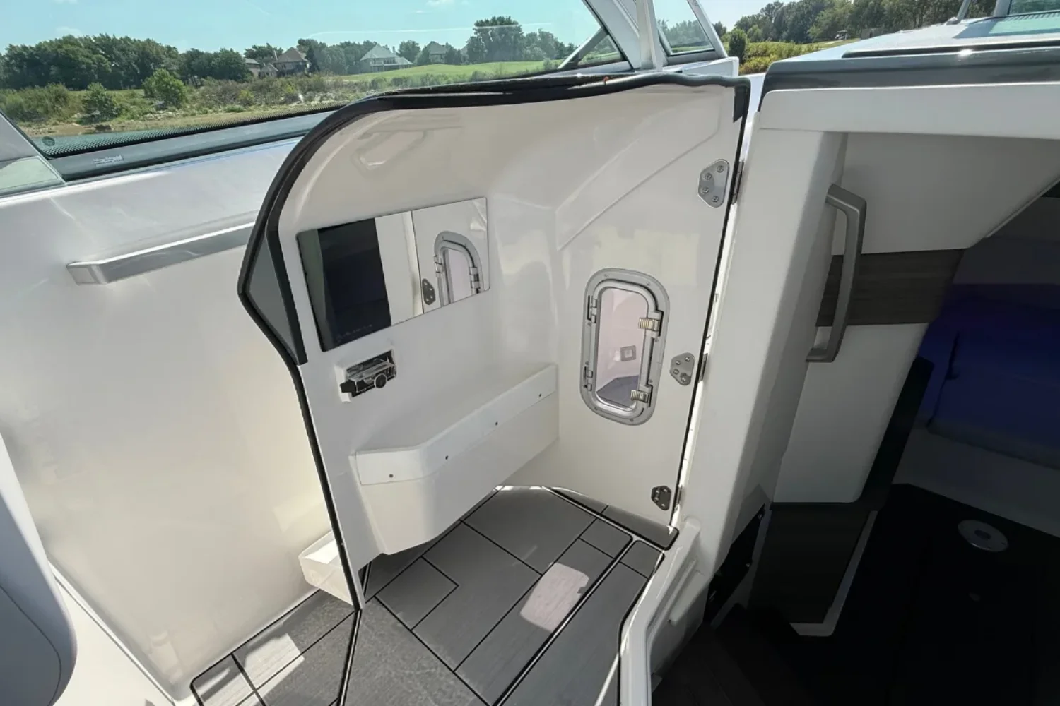 2024 Aviara AV40 Image Thumbnail #52