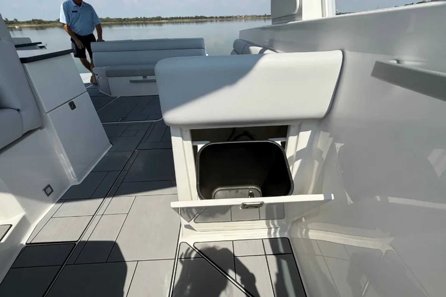 2024 Aviara AV40 Image Thumbnail #38