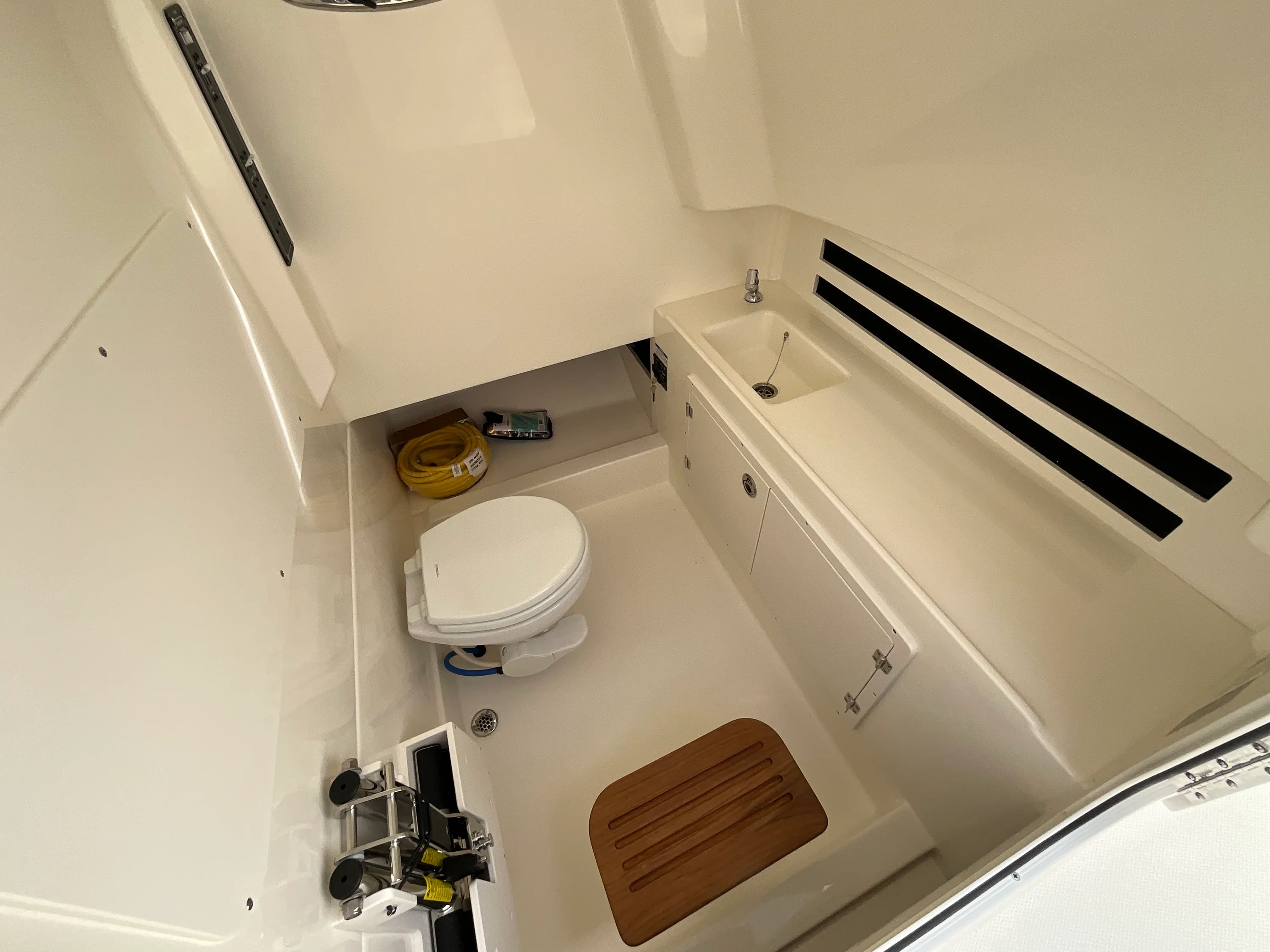 2026 Boston Whaler 330 Outrage Image Thumbnail #27