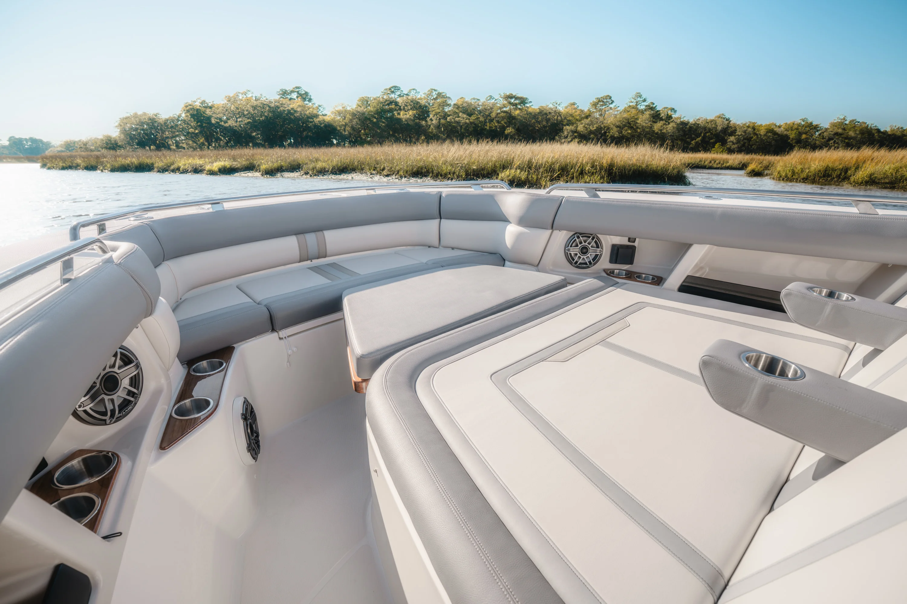 2026 Boston Whaler 350 Realm Image Thumbnail #24