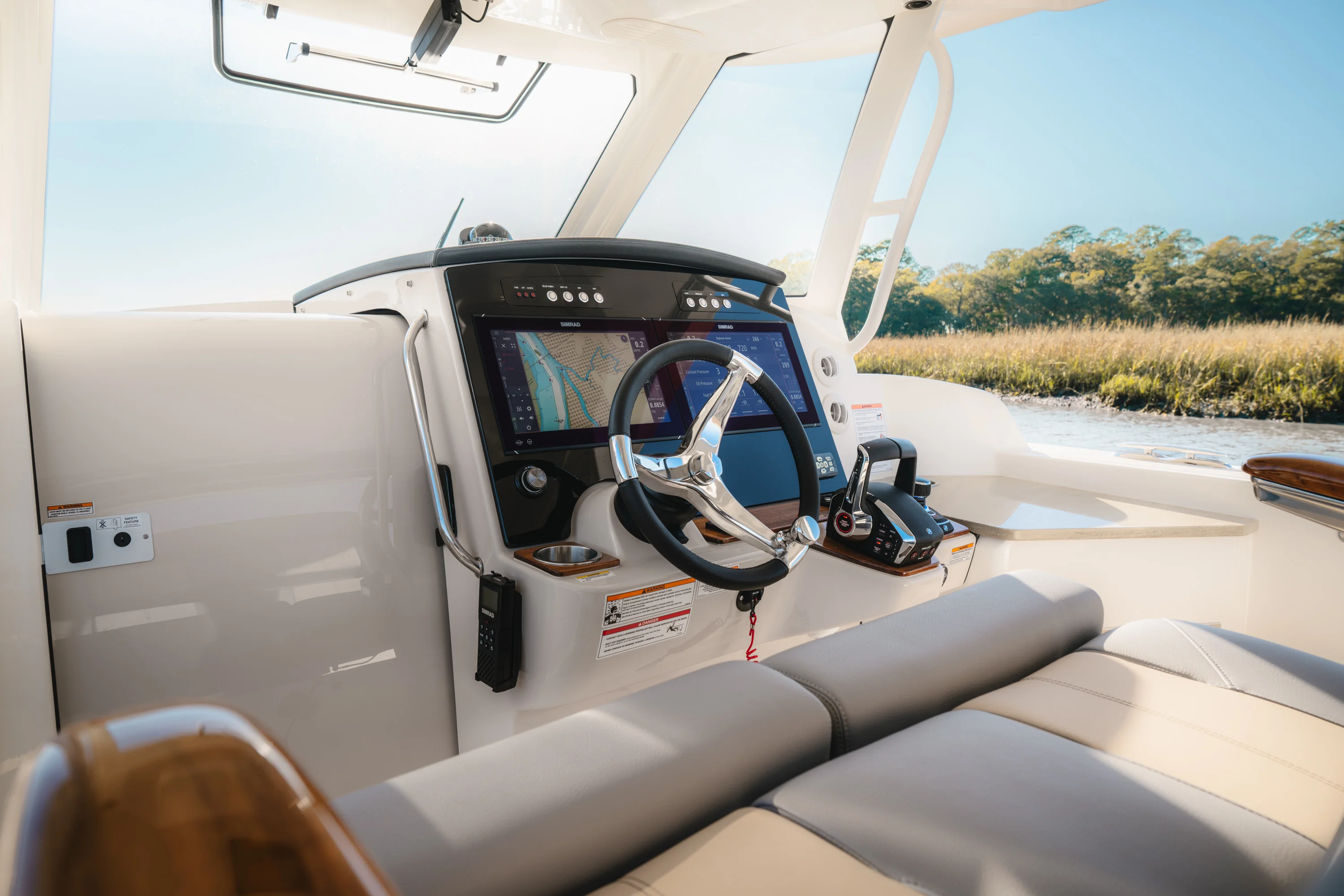 2026 Boston Whaler 350 Realm Image Thumbnail #18