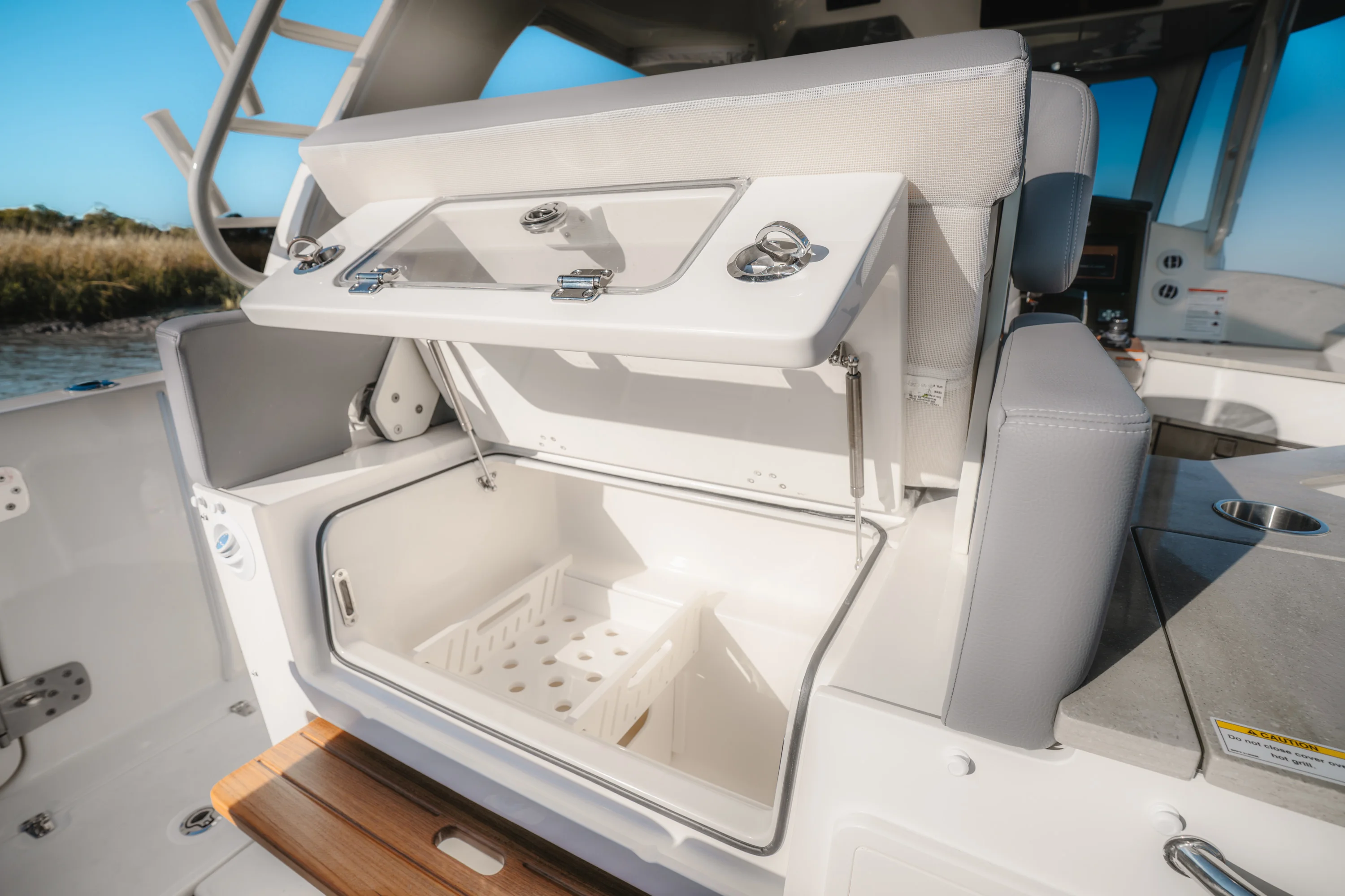 2026 Boston Whaler 350 Realm Image Thumbnail #11