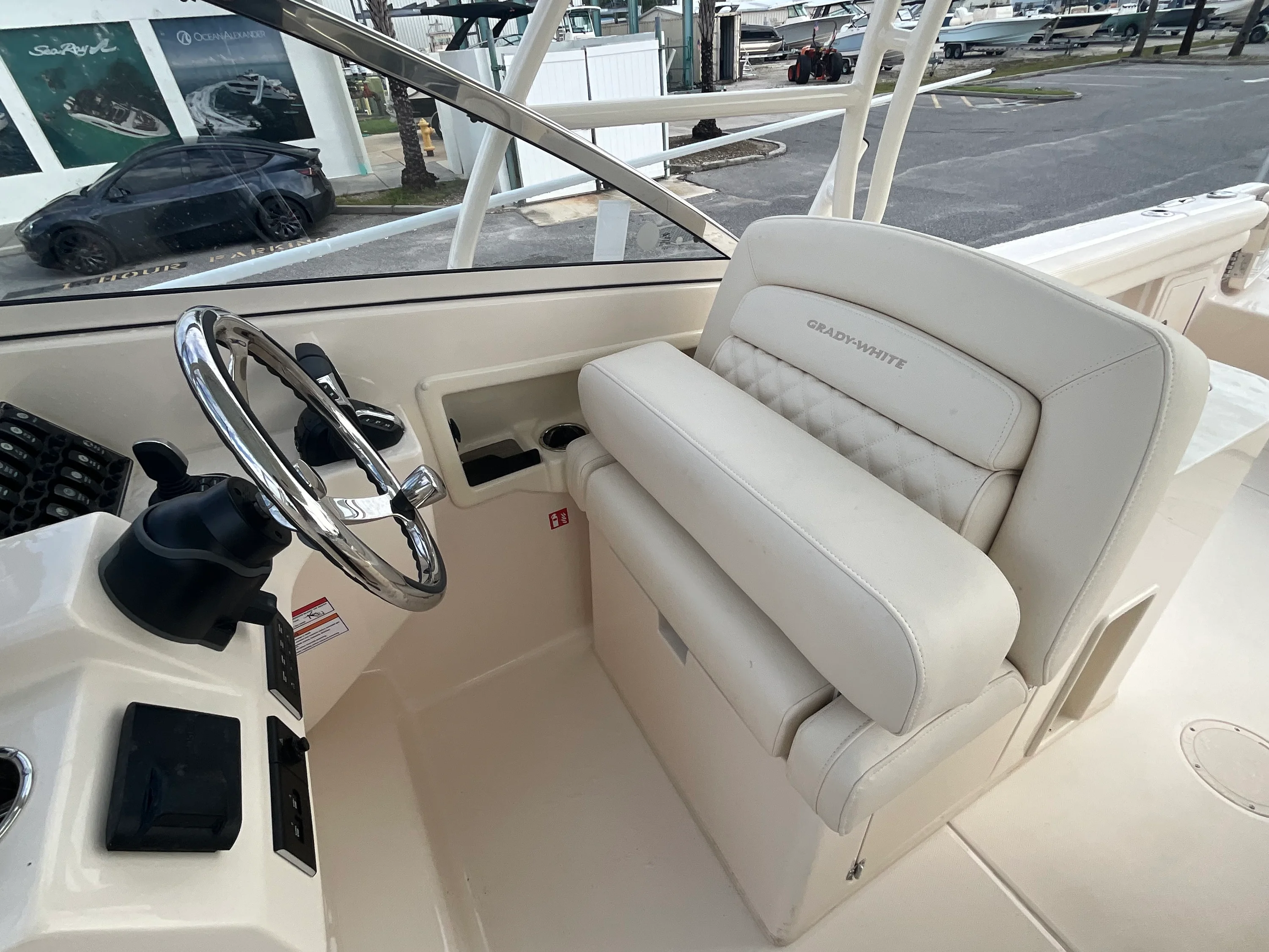 2026 Grady-White Freedom 275 Image Thumbnail #9