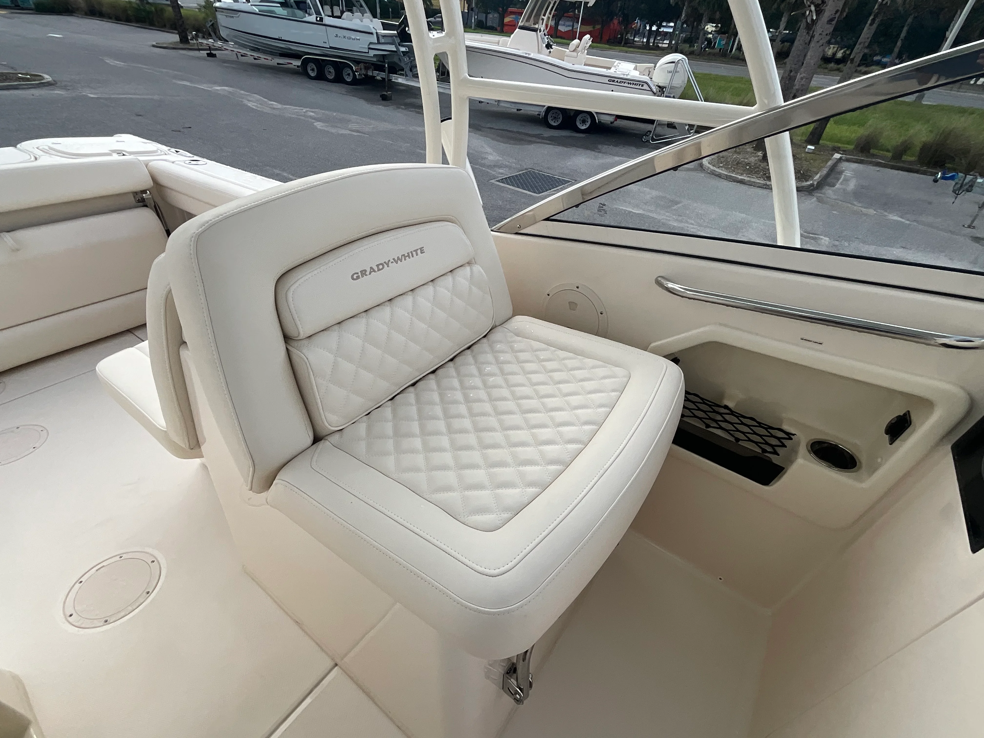 2026 Grady-White Freedom 275 Image Thumbnail #7