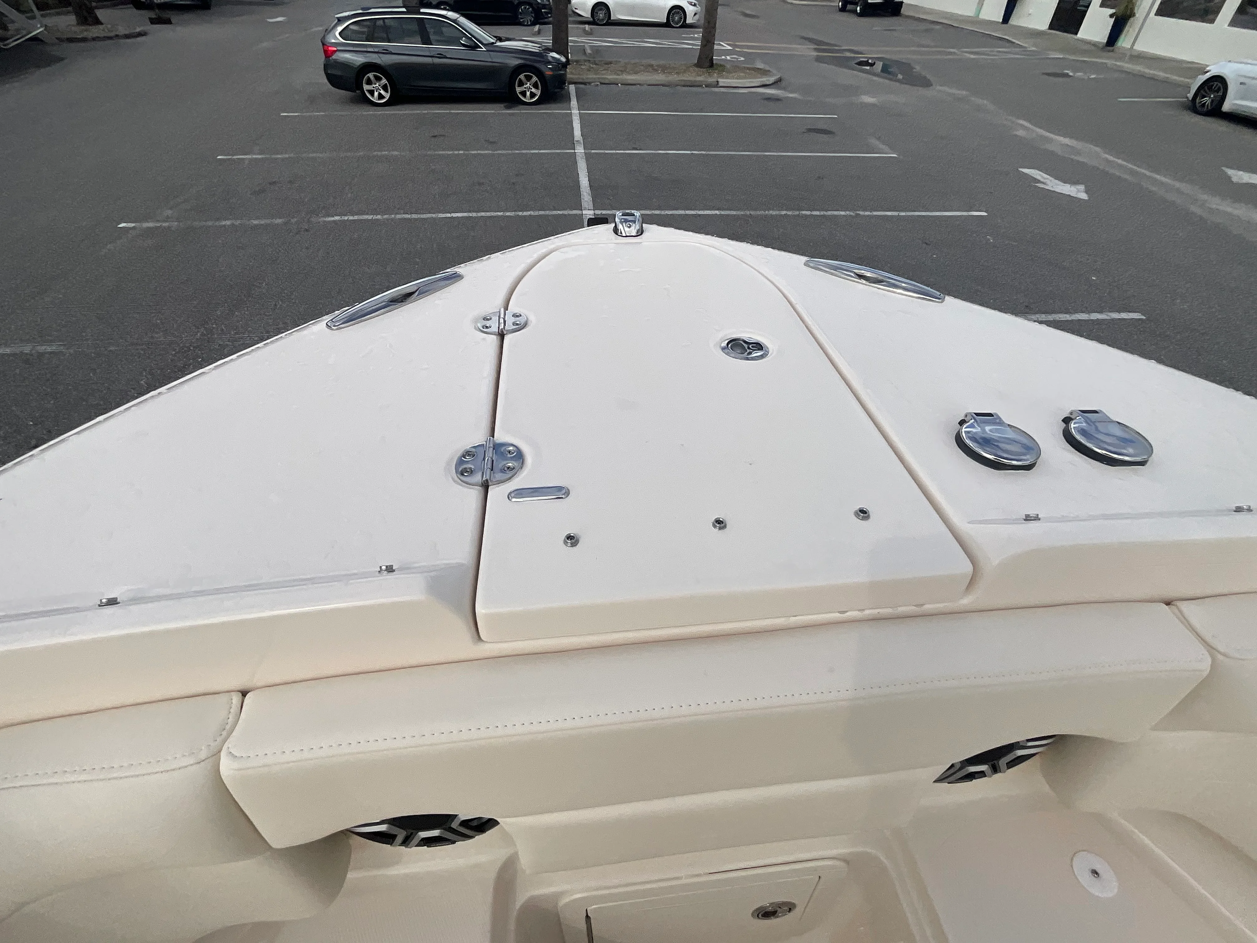 2026 Grady-White Freedom 275 Image Thumbnail #11