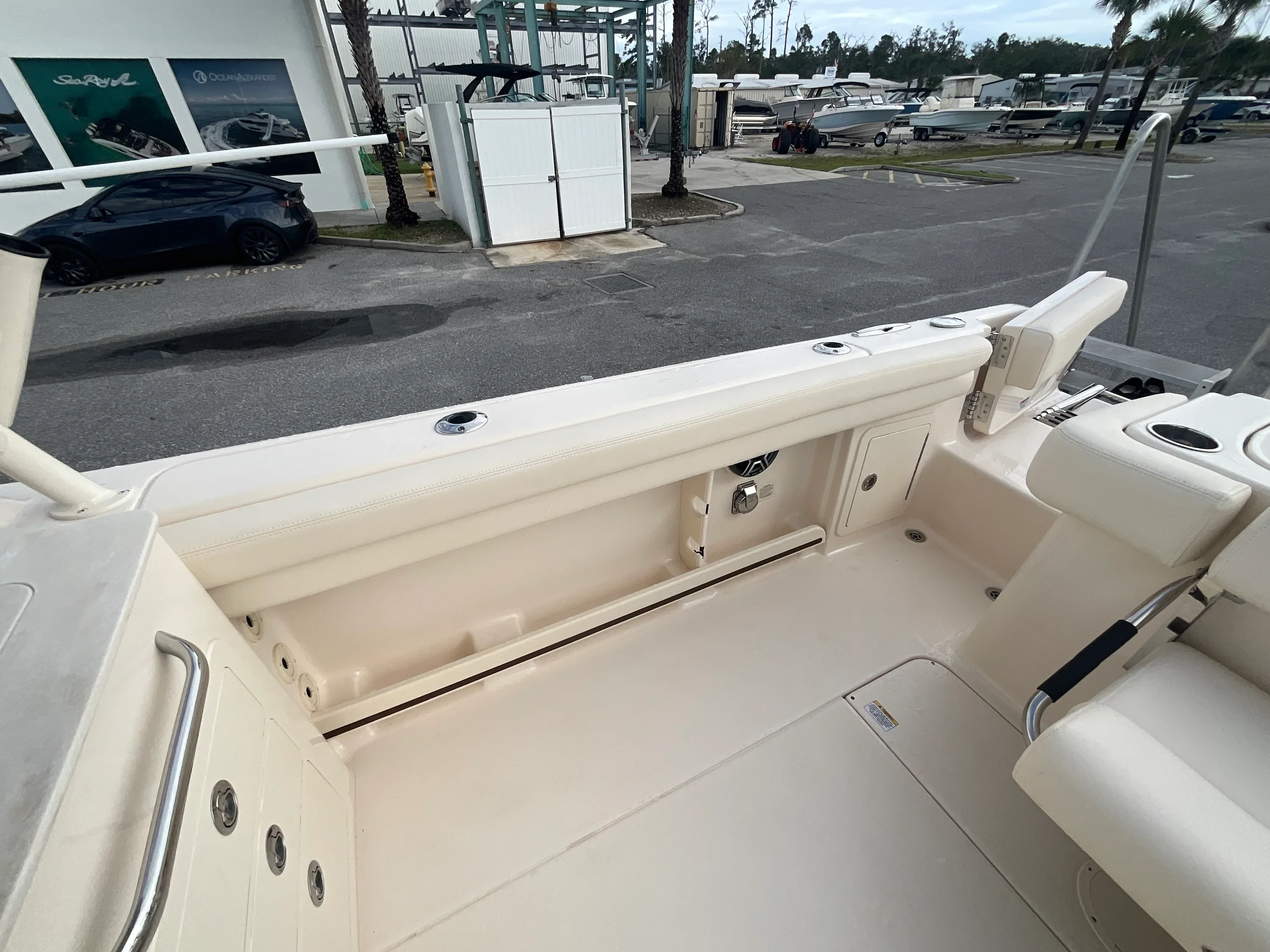 2026 Grady-White Freedom 275 Image Thumbnail #17