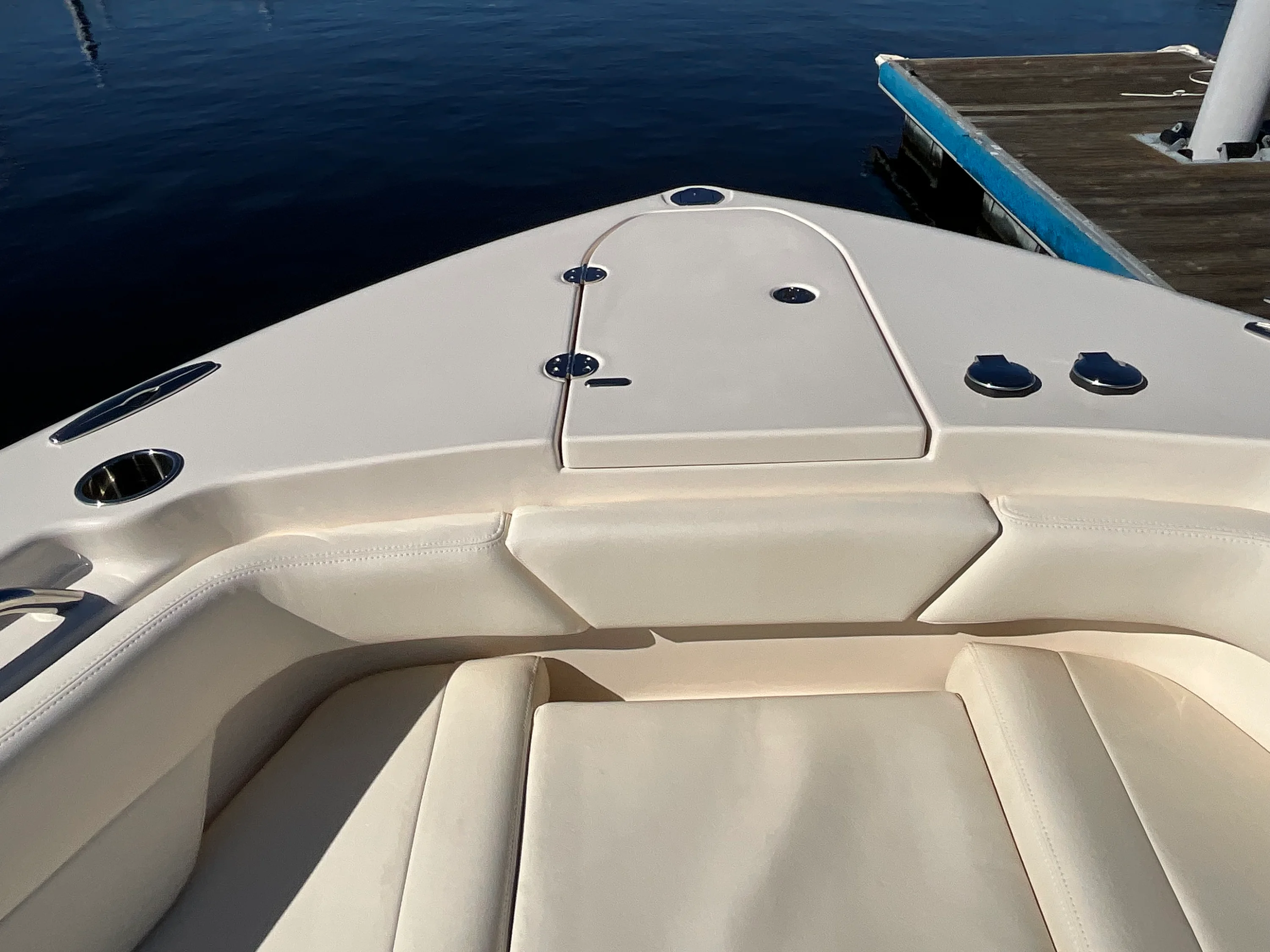 2026 Grady-White Canyon 271 Image Thumbnail #12