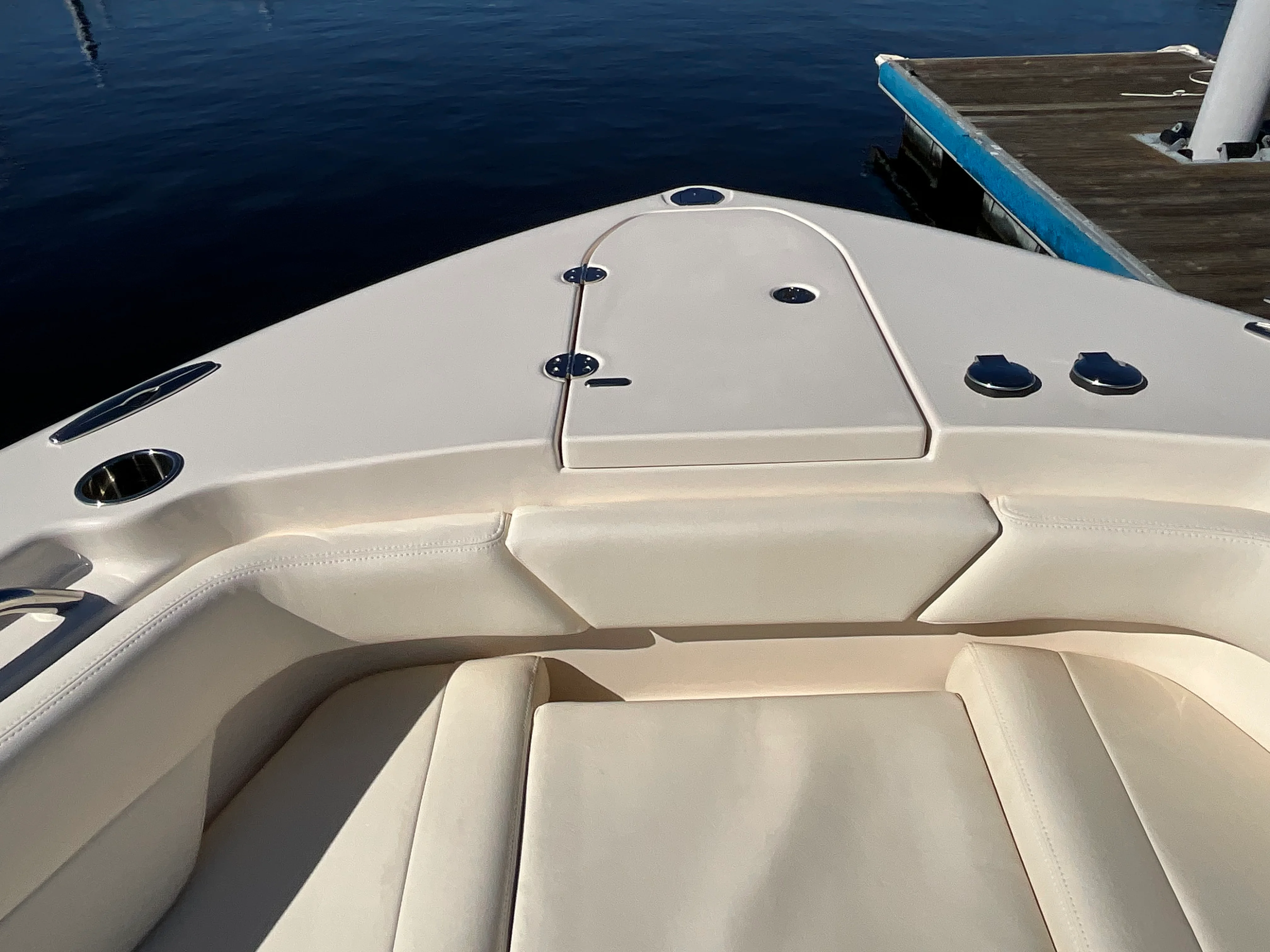 2026 Grady-White Canyon 271 Image Thumbnail #12