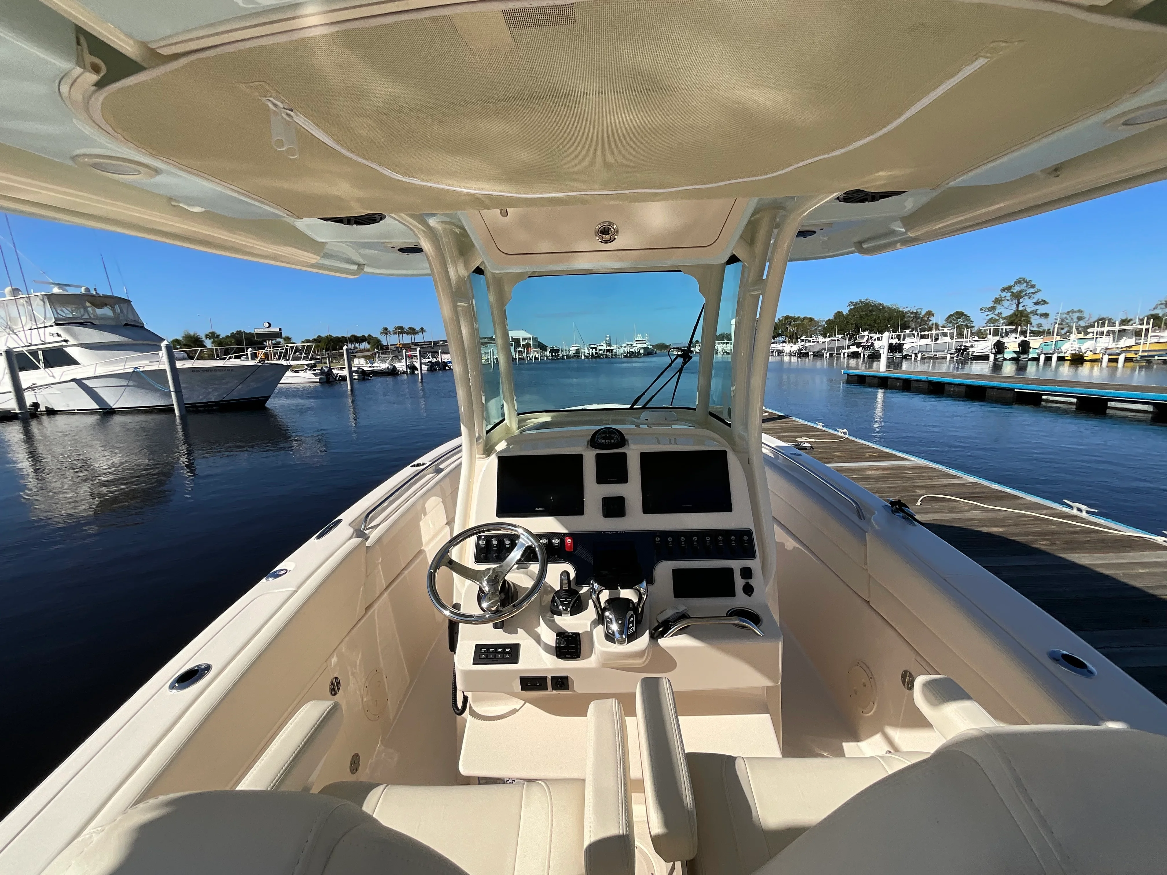 2026 Grady-White Canyon 271 Image Thumbnail #6