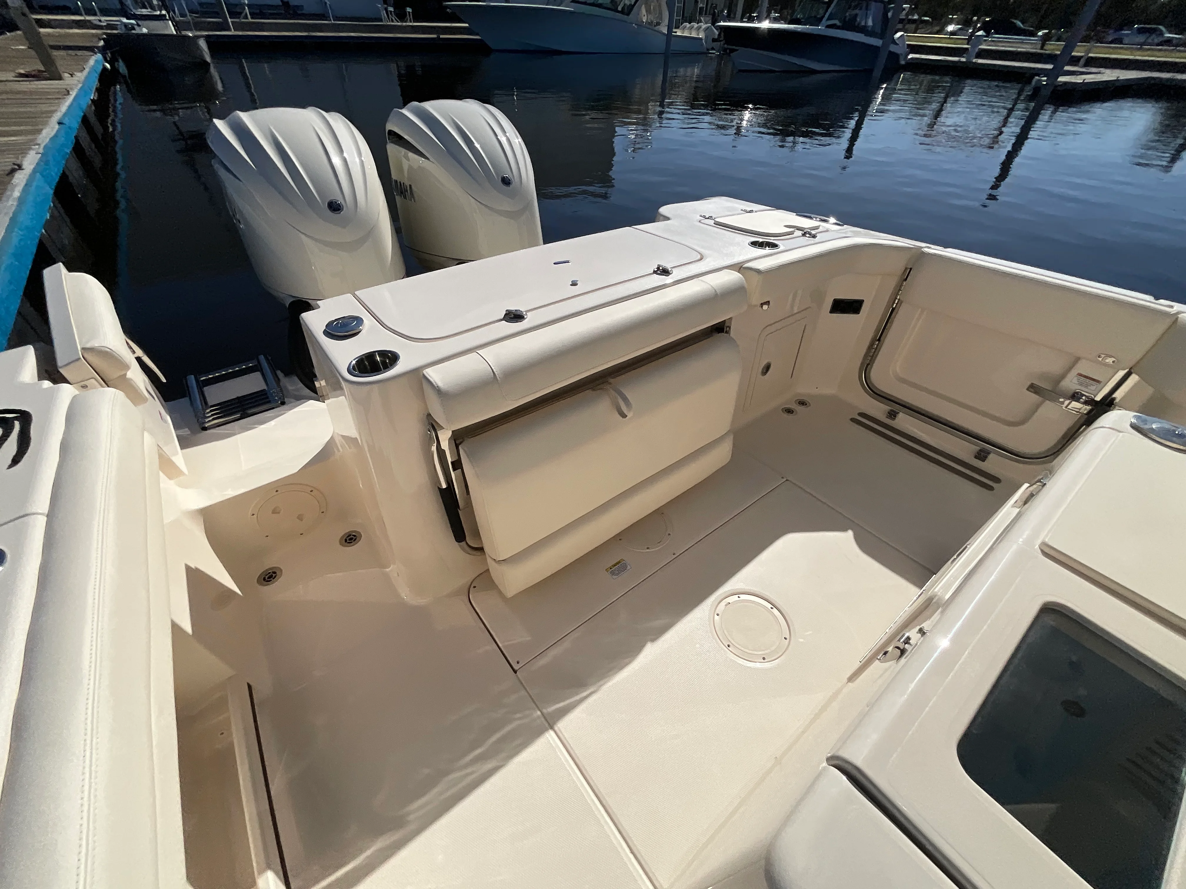 2026 Grady-White Canyon 271 Image Thumbnail #11