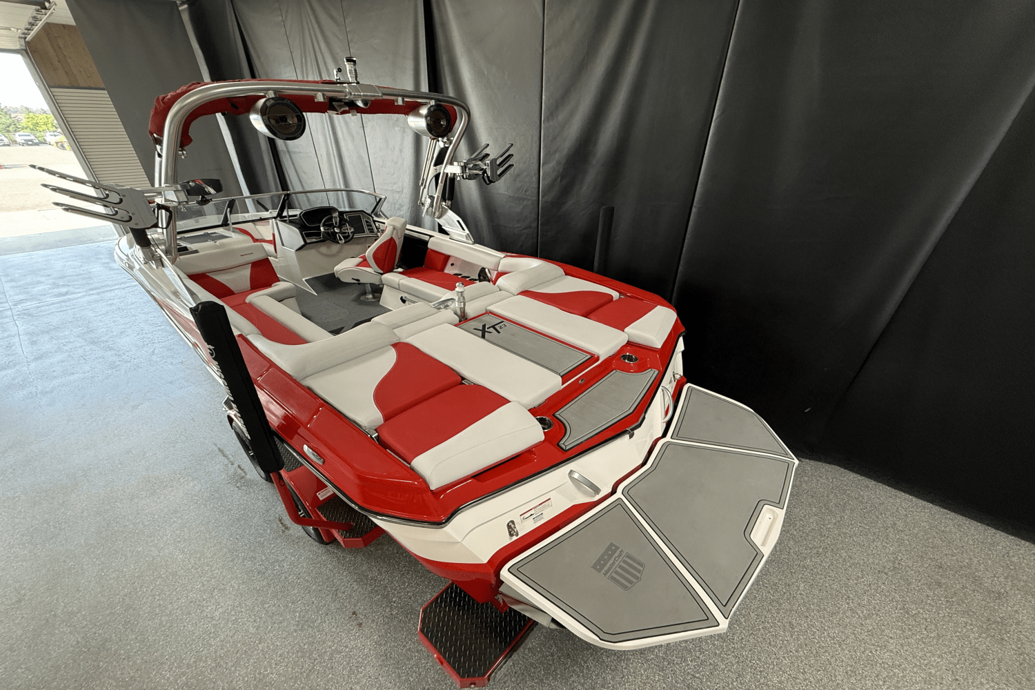 2021 Mastercraft XT23 Image Thumbnail #5