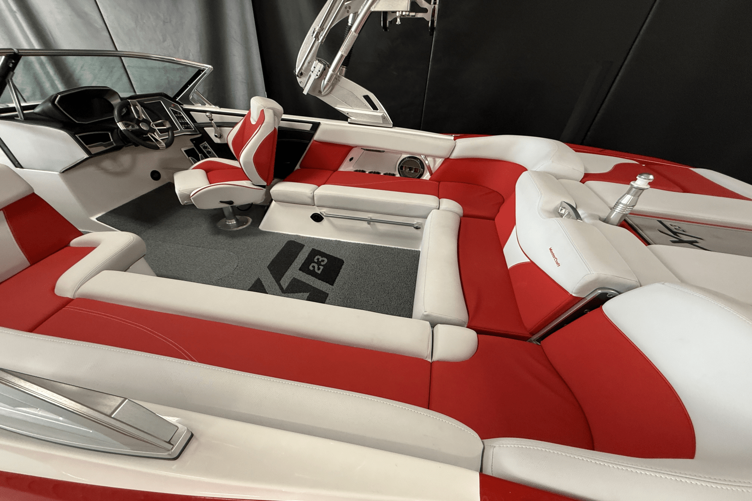 2021 Mastercraft XT23 Image Thumbnail #9