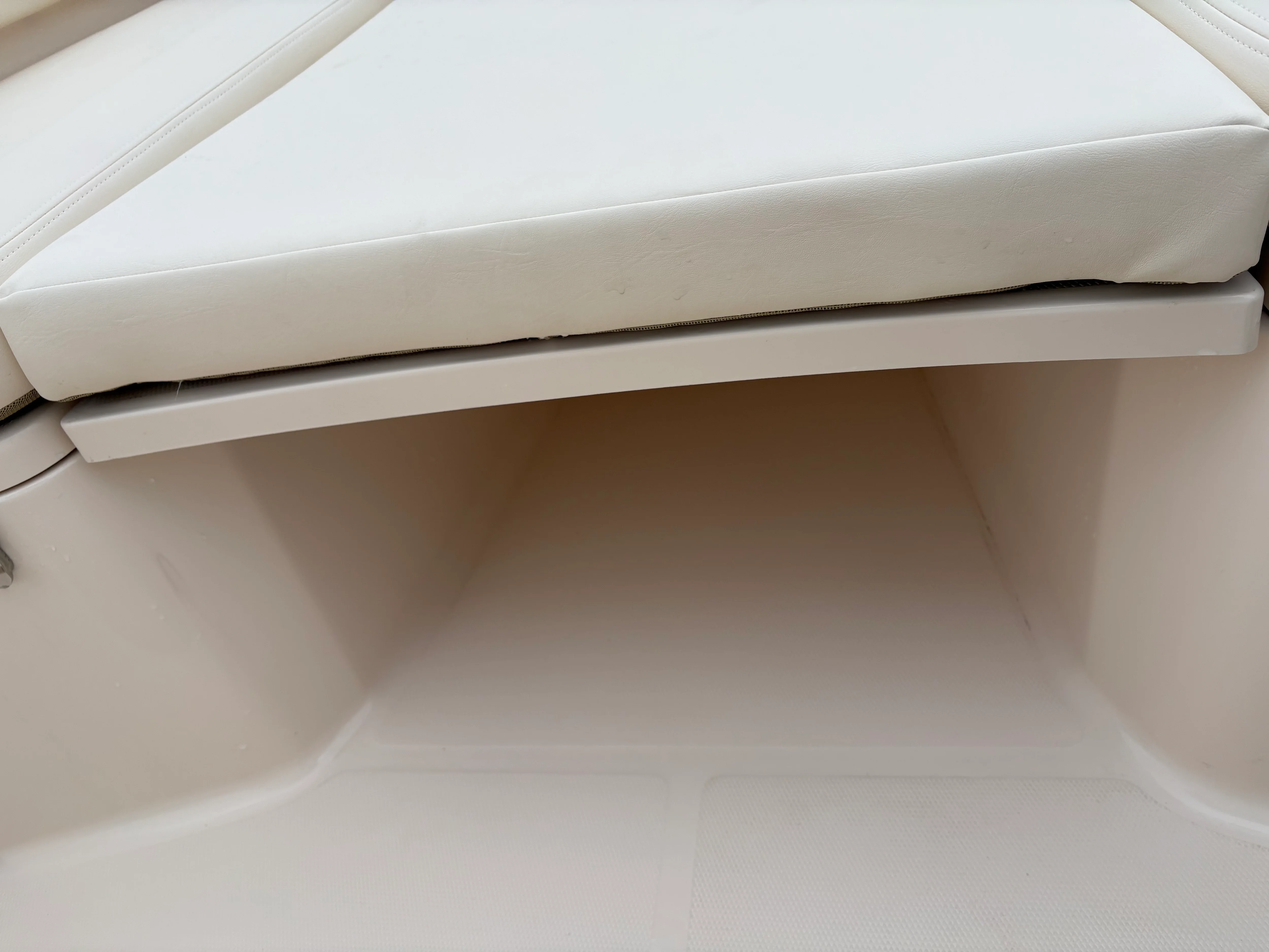 2026 Grady-White Fisherman 257 Image Thumbnail #8