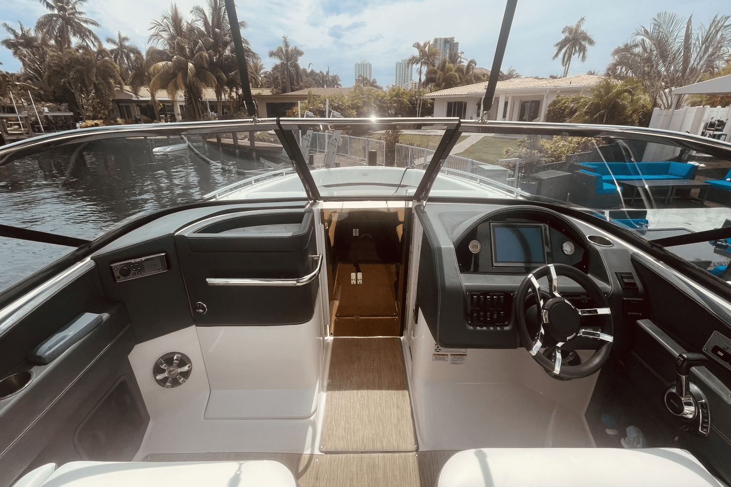 2017 Regal 2800 BOWRIDER Image Thumbnail #26