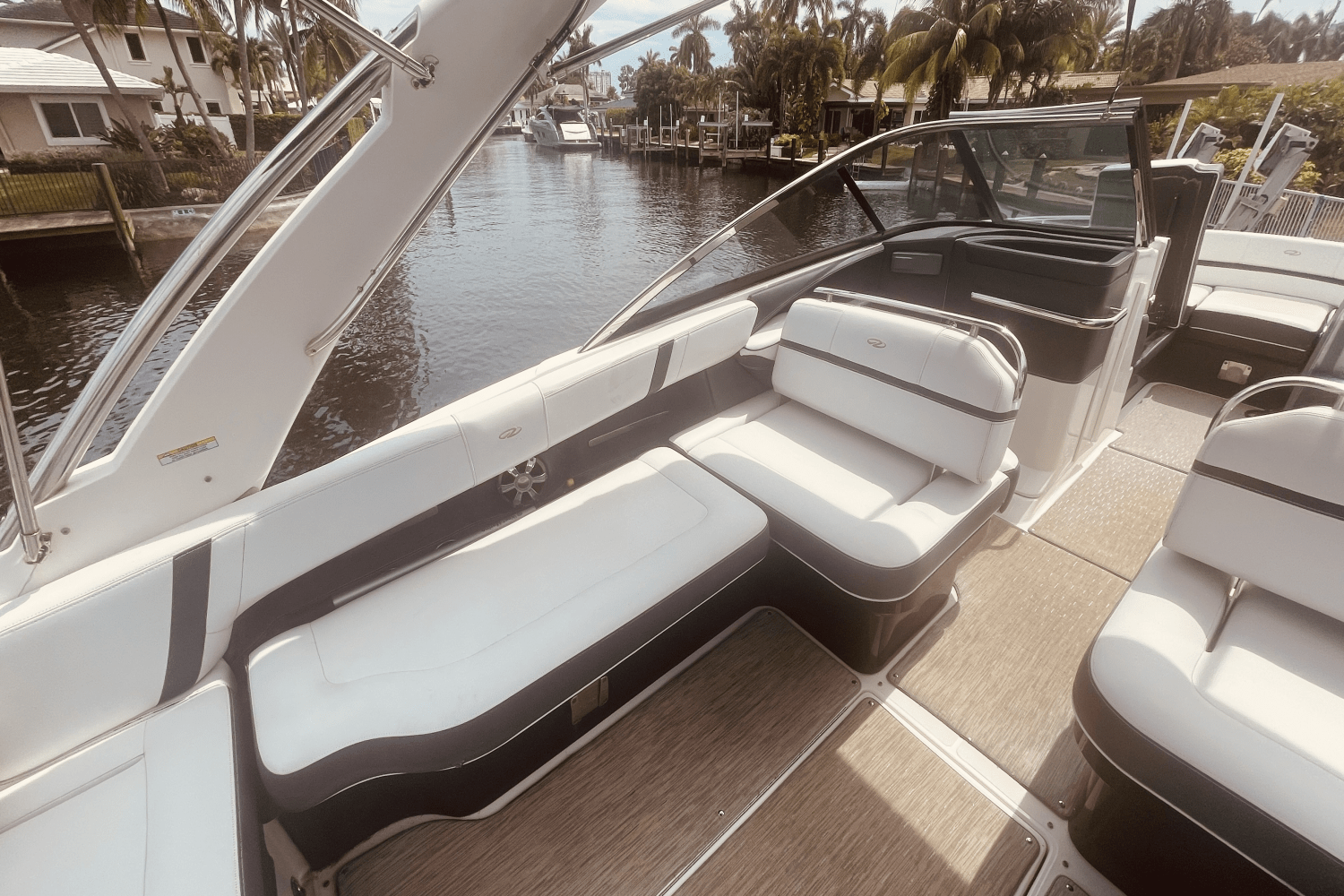 2017 Regal 2800 BOWRIDER Image Thumbnail #21