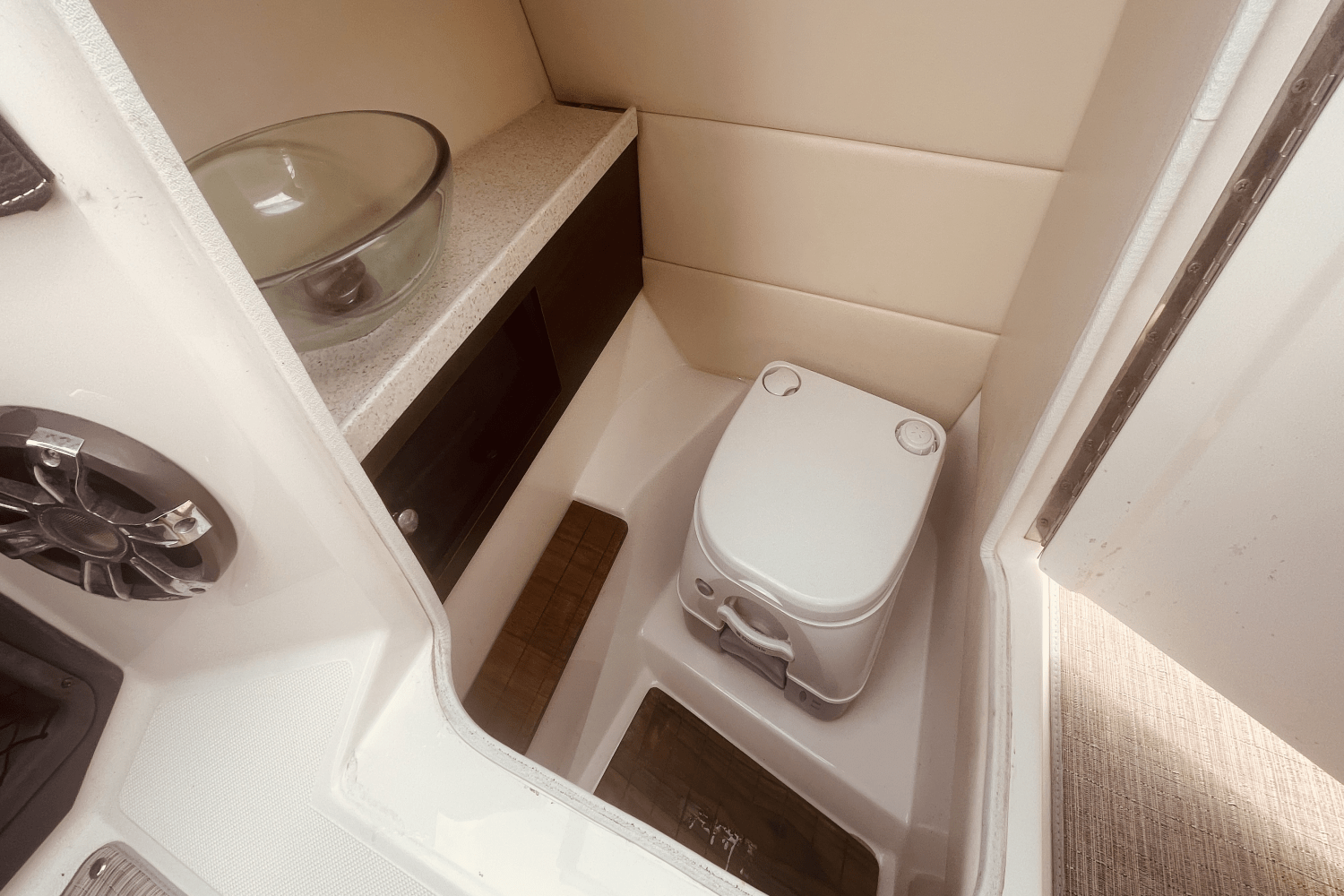 2017 Regal 2800 BOWRIDER Image Thumbnail #40