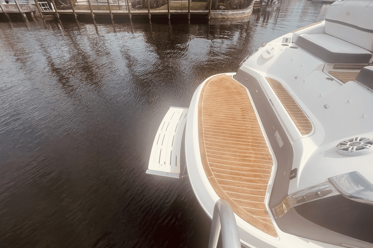 2017 Regal 2800 BOWRIDER Image Thumbnail #12