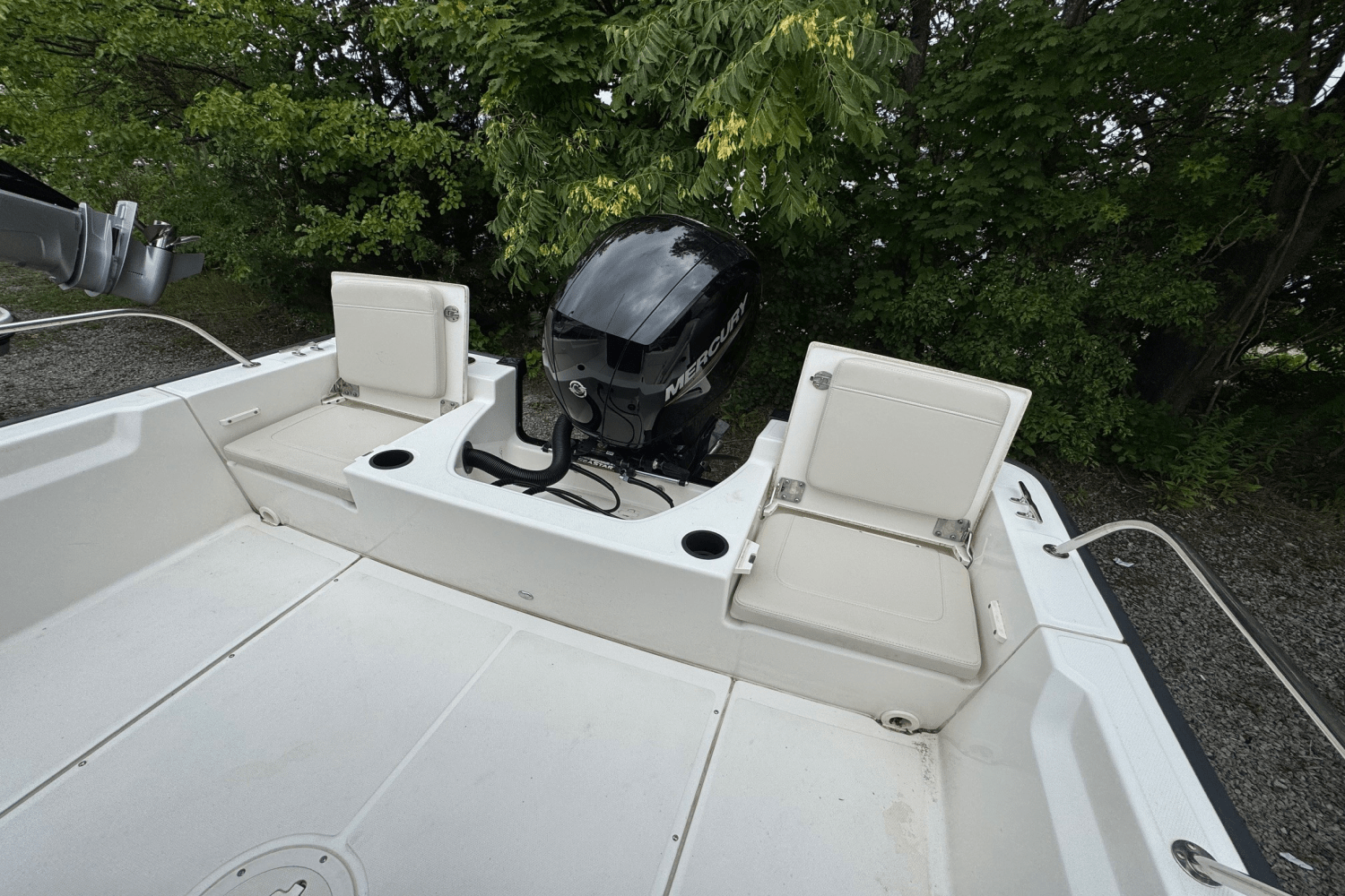 2019 Boston Whaler 210 MONTAUK Image Thumbnail #5