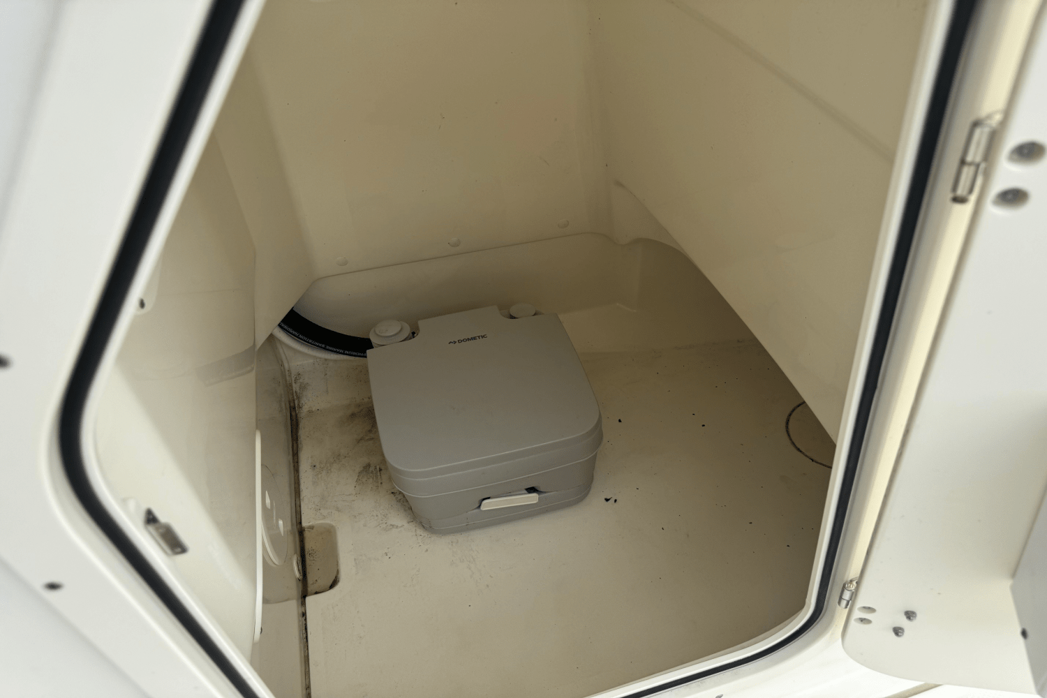 2019 Boston Whaler 210 MONTAUK Image Thumbnail #12