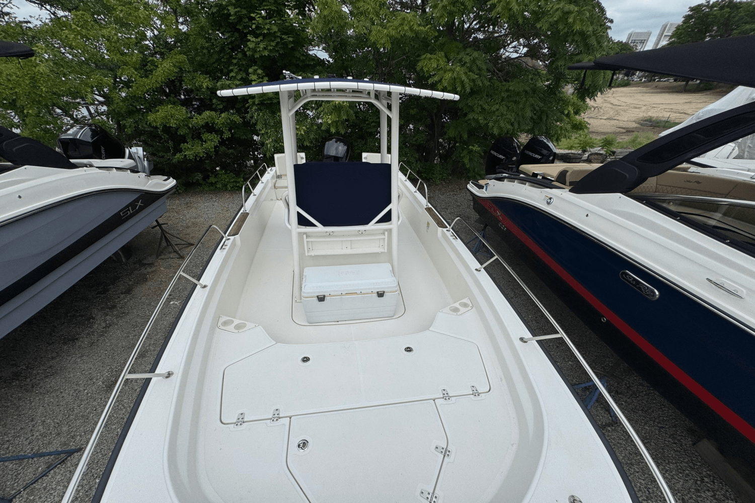 2019 Boston Whaler 210 MONTAUK Image Thumbnail #15