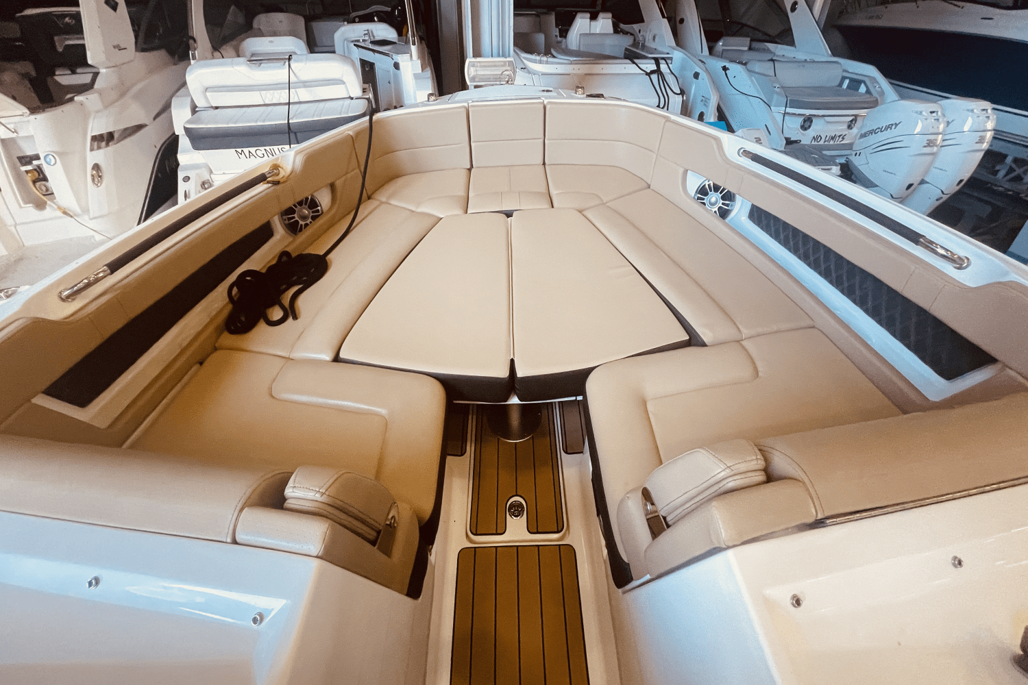 2024 Sea Ray 310 SLX OB Image Thumbnail #37