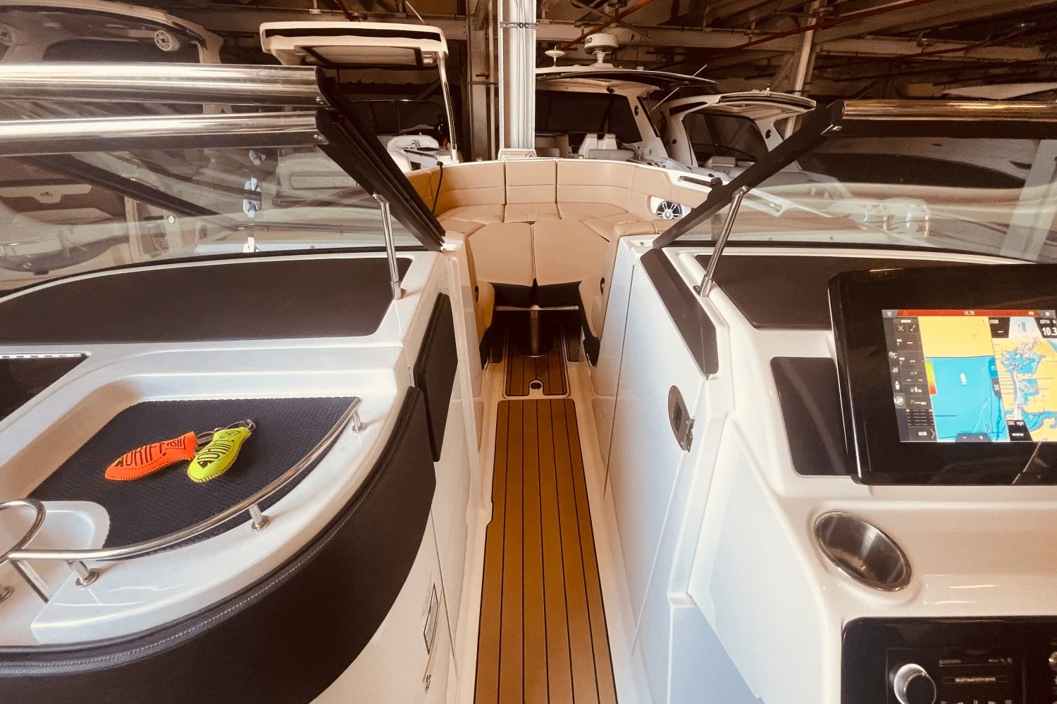 2024 Sea Ray 310 SLX OB Image Thumbnail #44