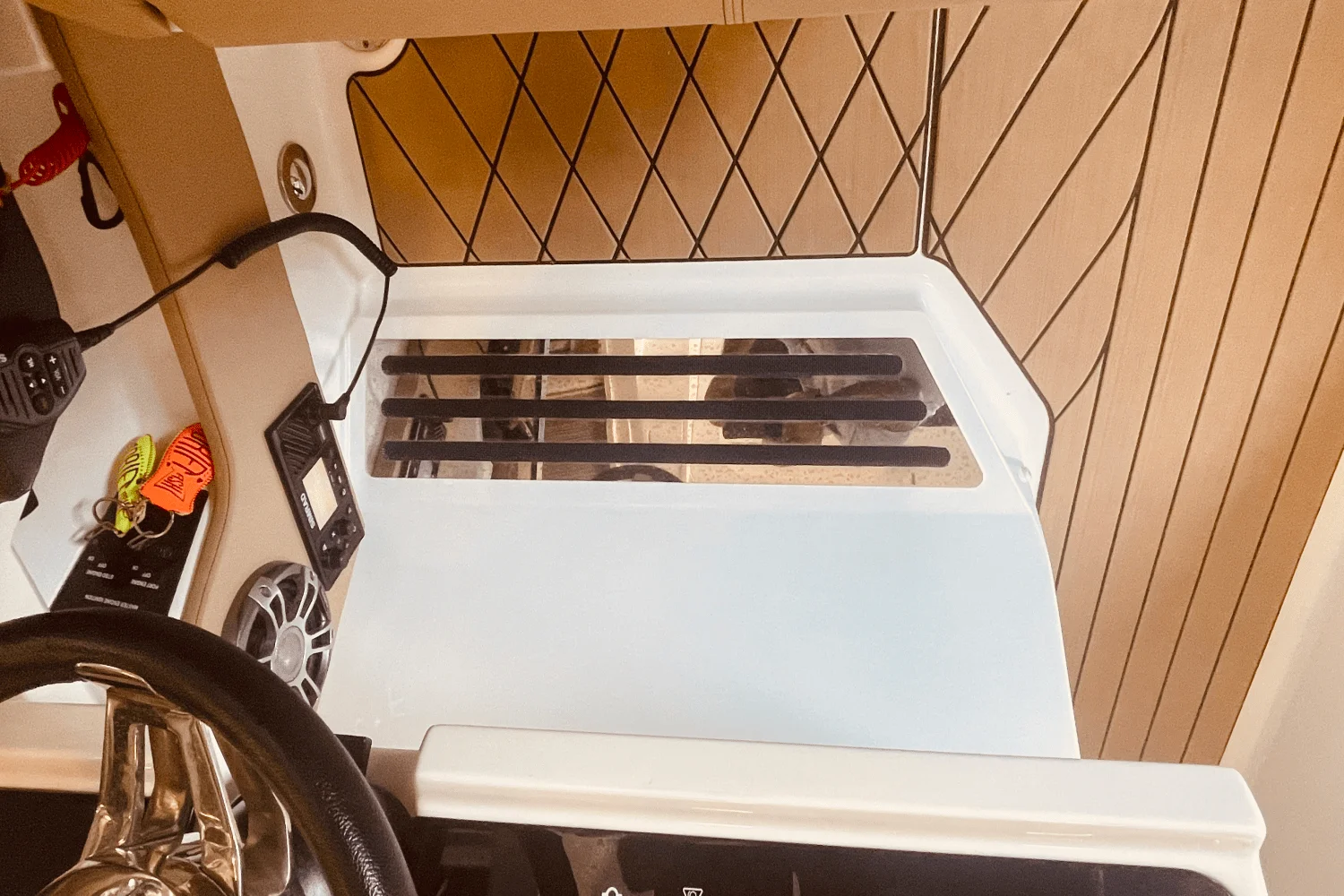 2024 Sea Ray 310 SLX OB Image Thumbnail #35