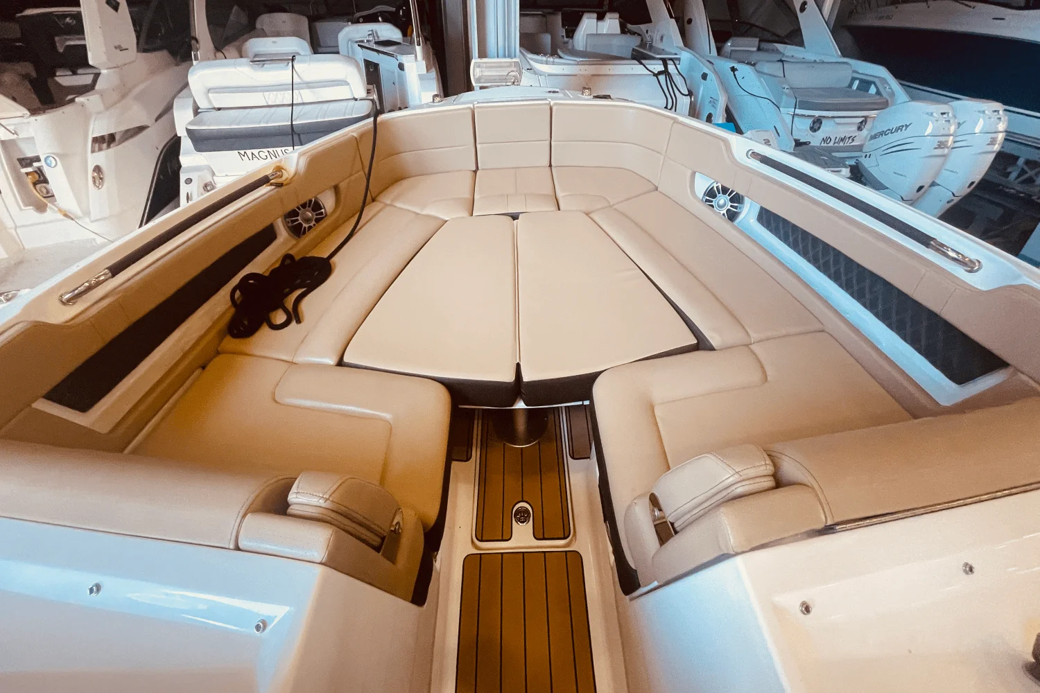 2024 Sea Ray 310 SLX OB Image Thumbnail #37