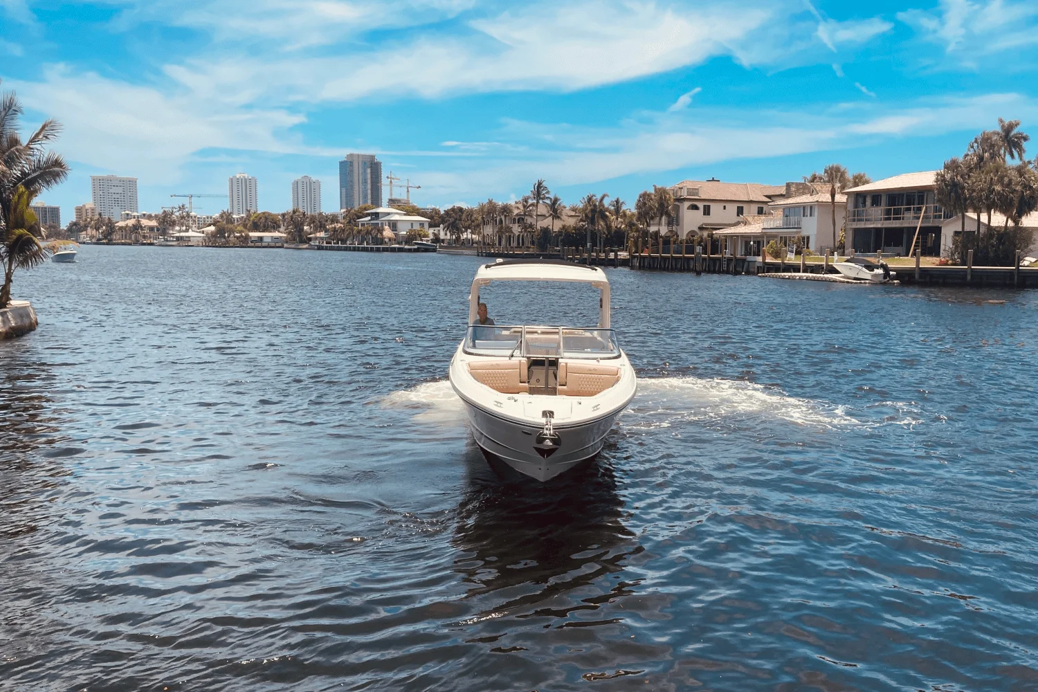 2024 Sea Ray 310 SLX OB Image Thumbnail #9