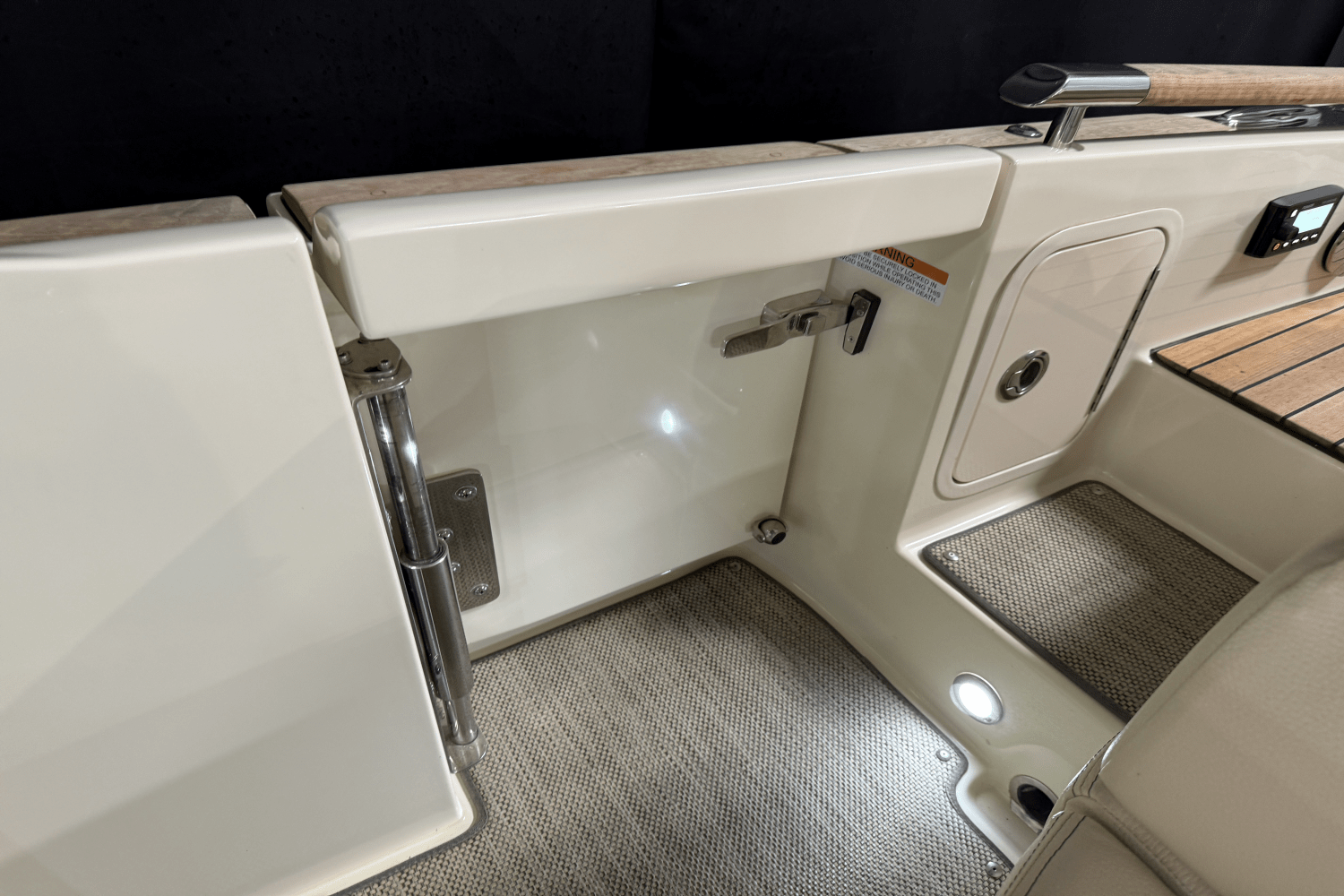 2021 Chris-Craft LAUNCH Image Thumbnail #34