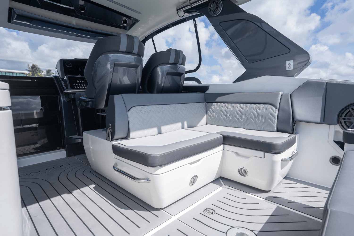 2024 Galeon 325 GTO Image Thumbnail #28