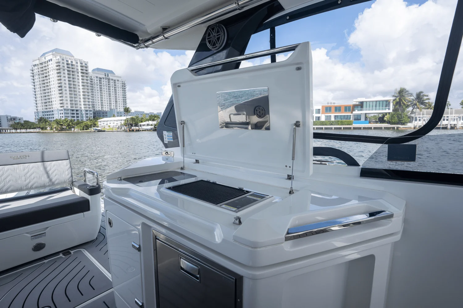 2024 Galeon 325 GTO Image Thumbnail #32