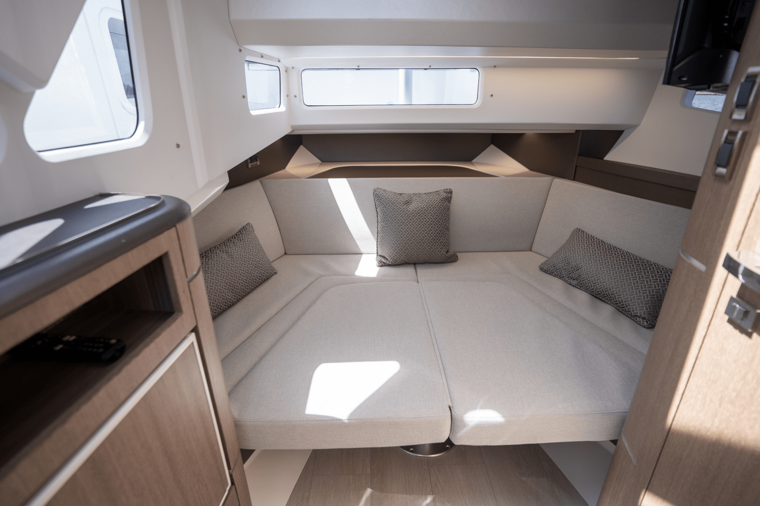 2024 Galeon 325 GTO Image Thumbnail #21