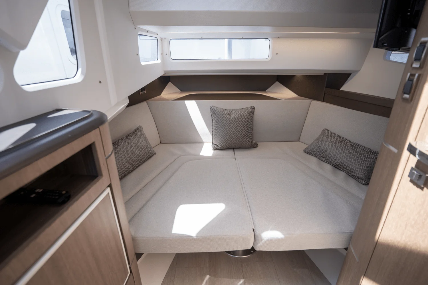 2024 Galeon 325 GTO Image Thumbnail #21