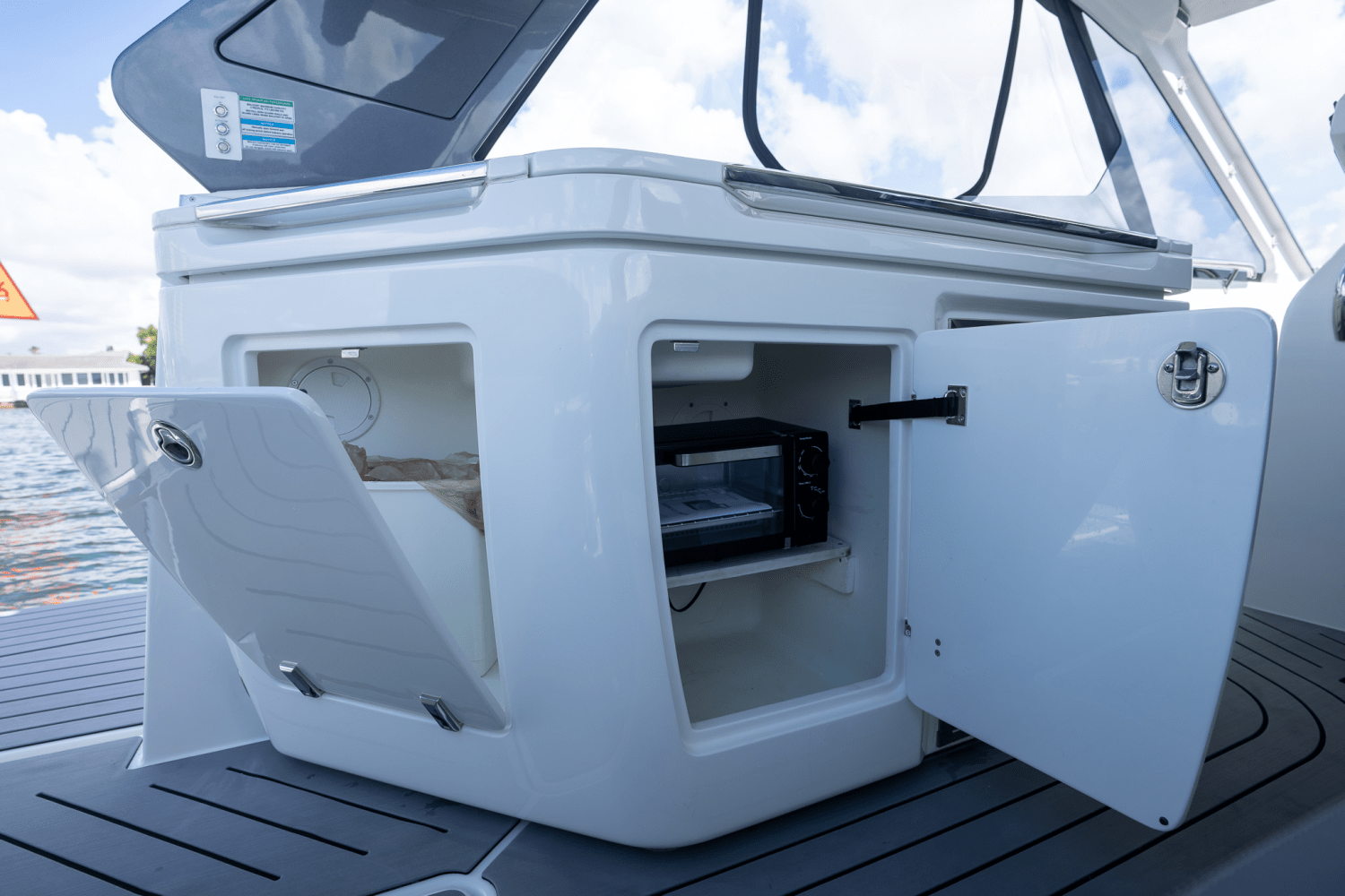 2024 Galeon 325 GTO Image Thumbnail #25