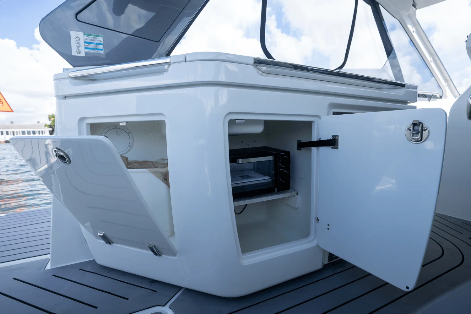 2024 Galeon 325 GTO Image Thumbnail #25