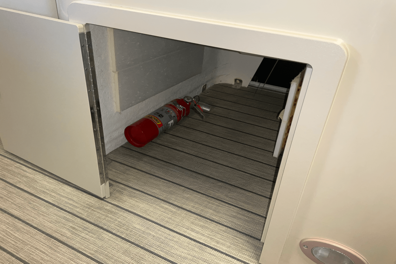 2018 Sylvan 8520 CNF Image Thumbnail #46