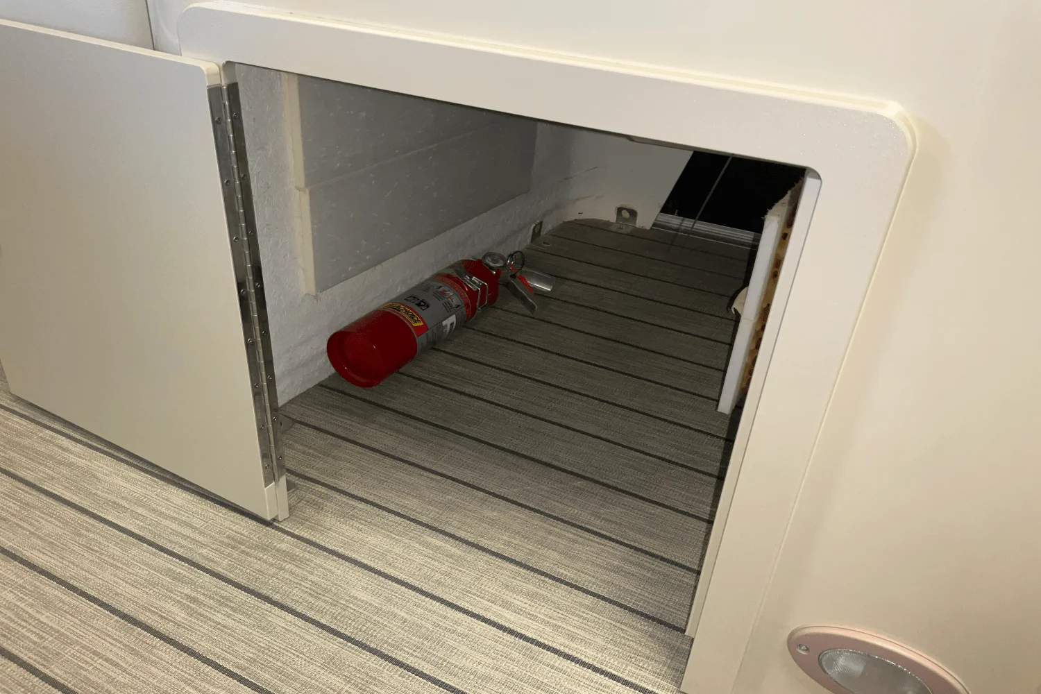 2018 Sylvan 8520 CNF Image Thumbnail #46