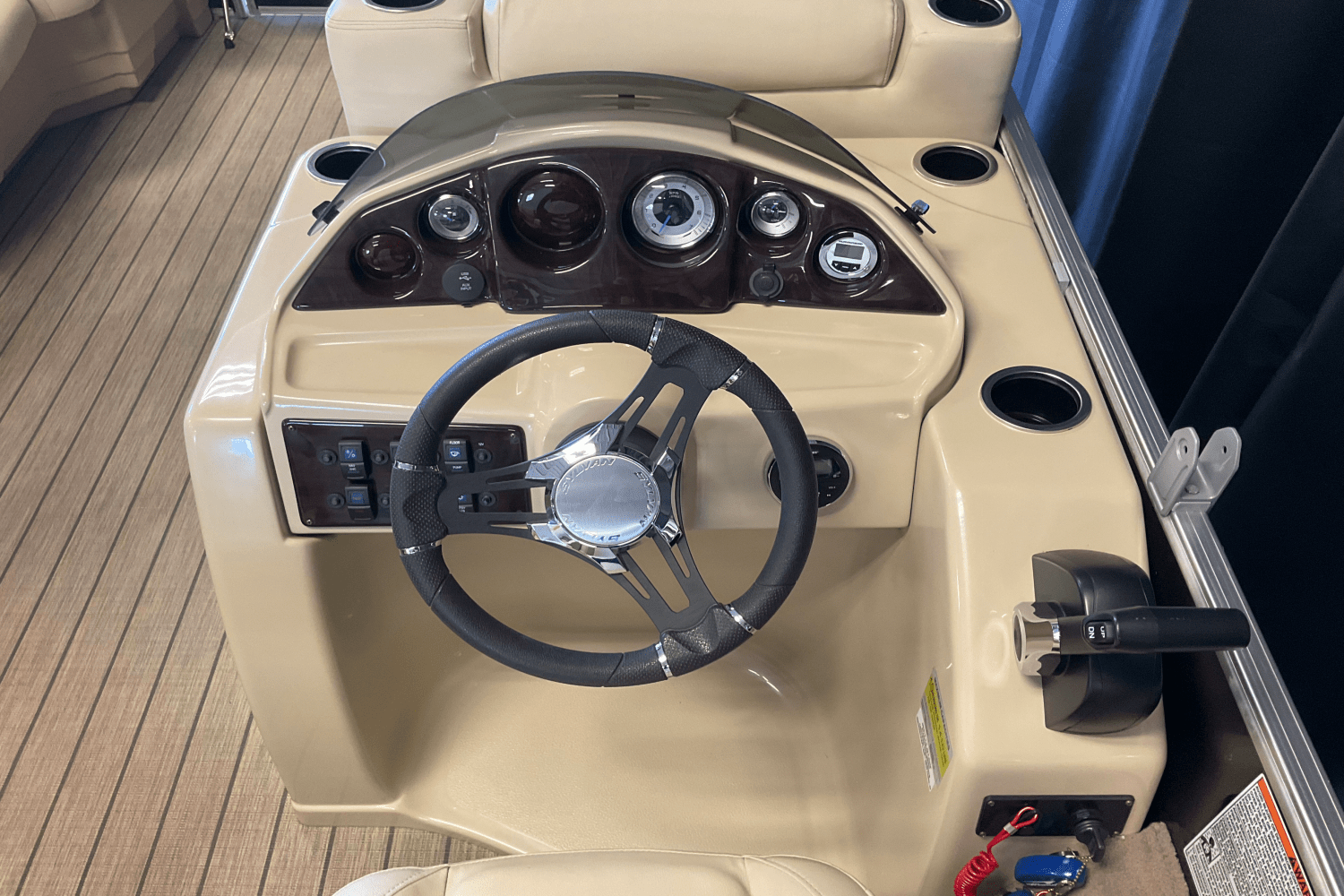 2018 Sylvan 8520 CNF Image Thumbnail #41