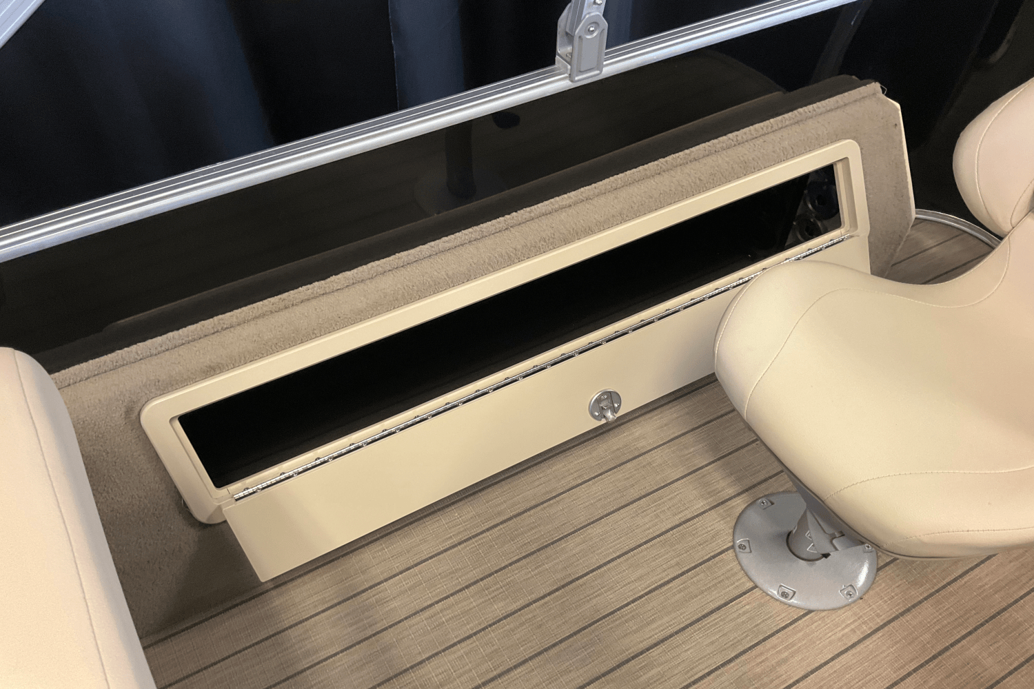 2018 Sylvan 8520 CNF Image Thumbnail #58