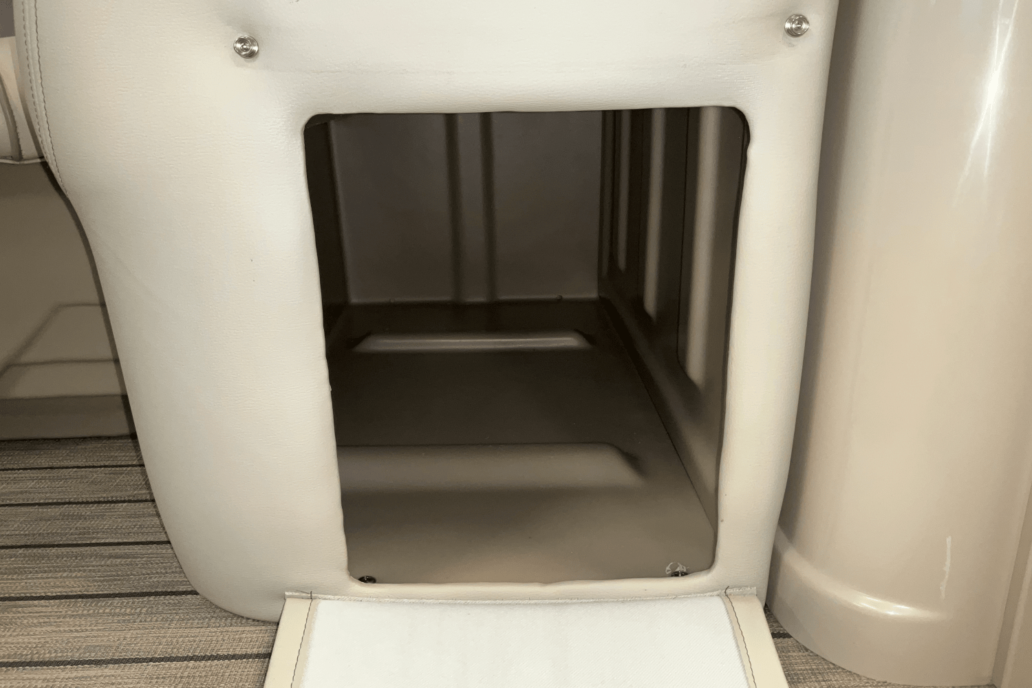 2018 Sylvan 8520 CNF Image Thumbnail #22