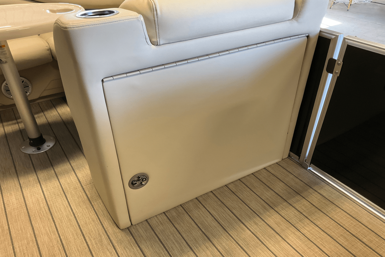 2018 Sylvan 8520 CNF Image Thumbnail #33