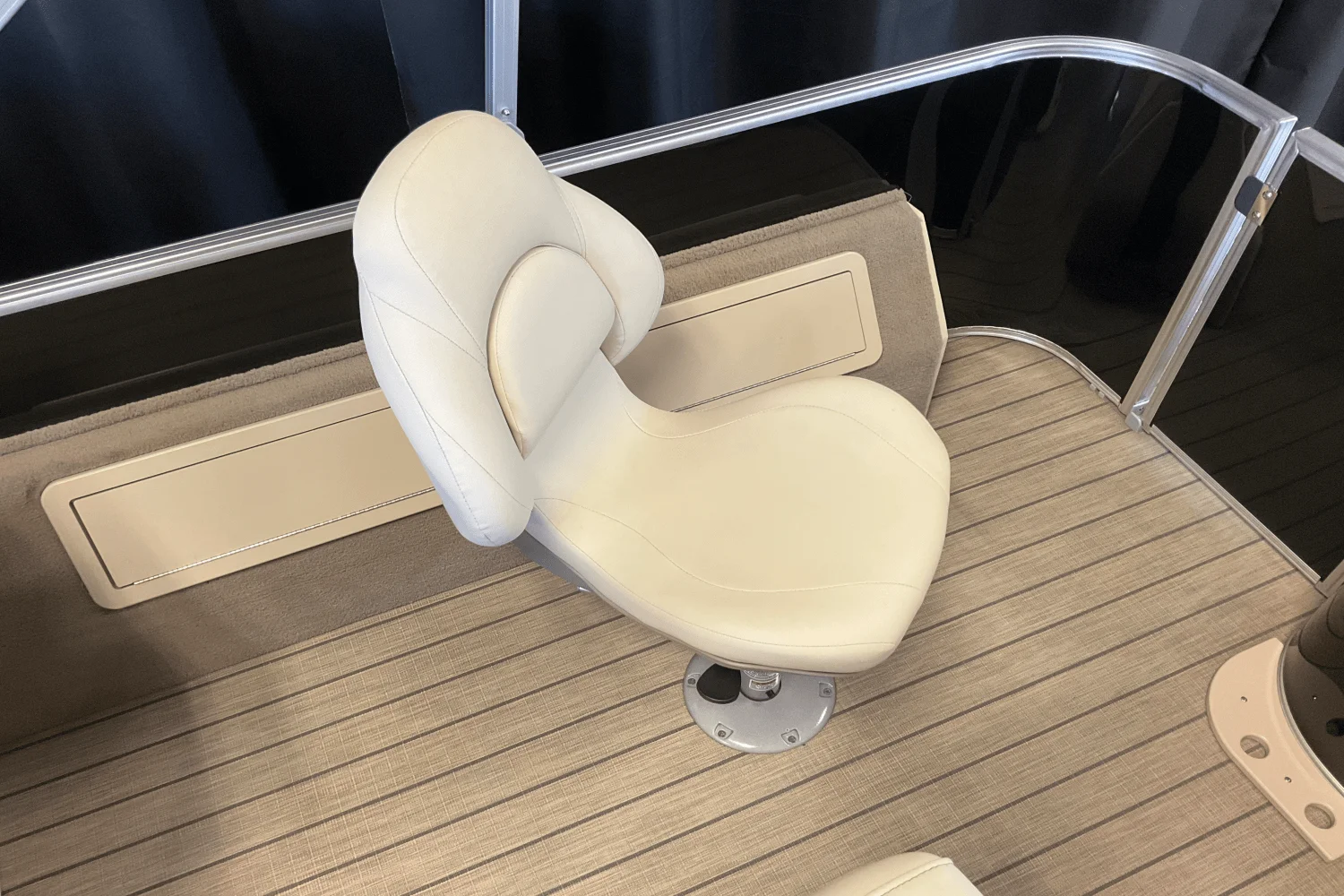 2018 Sylvan 8520 CNF Image Thumbnail #72